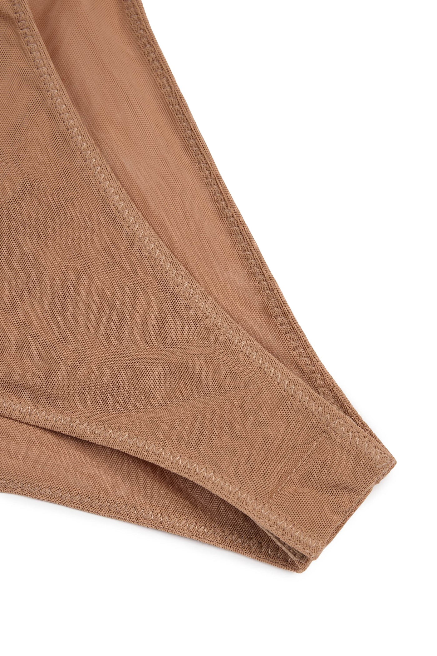 Bal Rengi, Yumuşak Fileli, Görünmez Askılı Tanga Bodysuit.