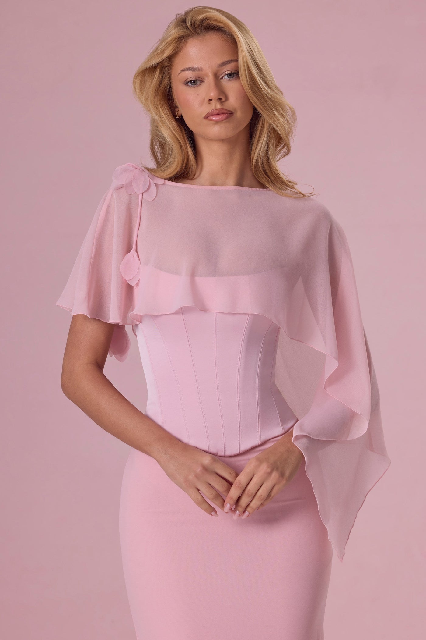 Açık Pembe Renkli Premium Şifon Pelerin