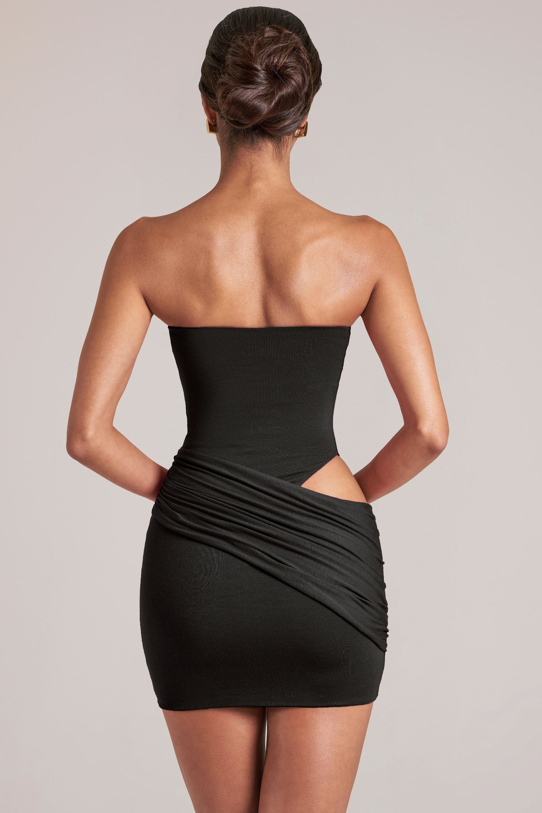 Siyah Bandeau Vücuda Oturan Mini Elbise