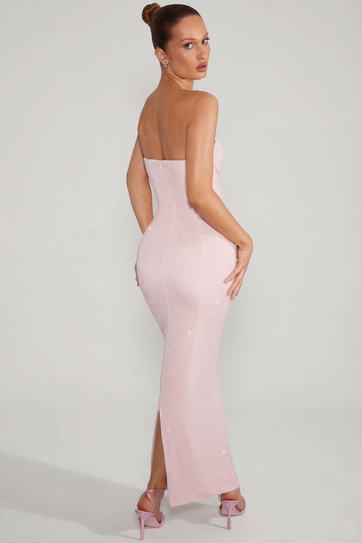 İşlemeli Bandeau Yaka Detaylı Pux Elbise, Pudra Rengi
