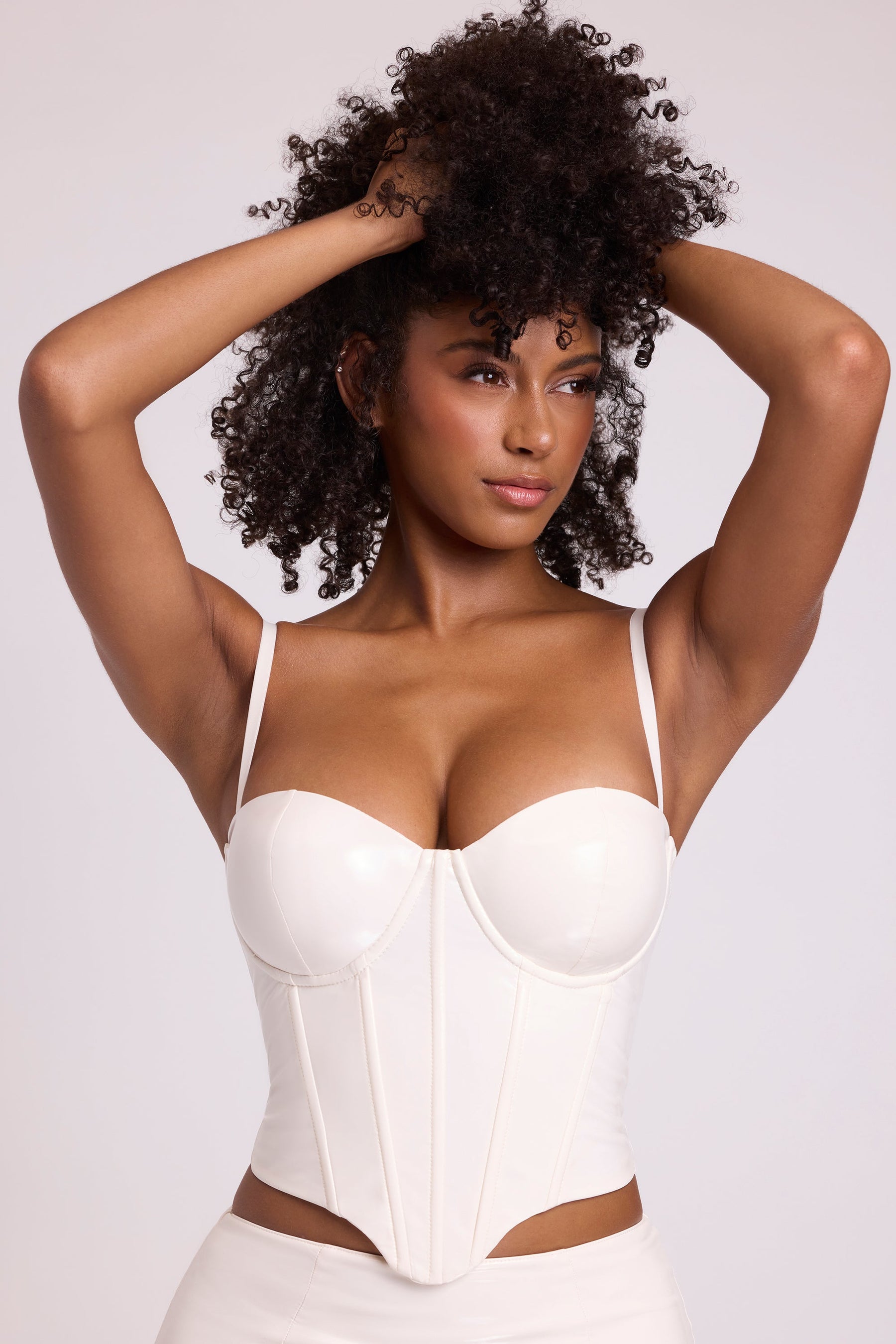 Beyaz Renkli Vinil Destekli Korse Crop Top