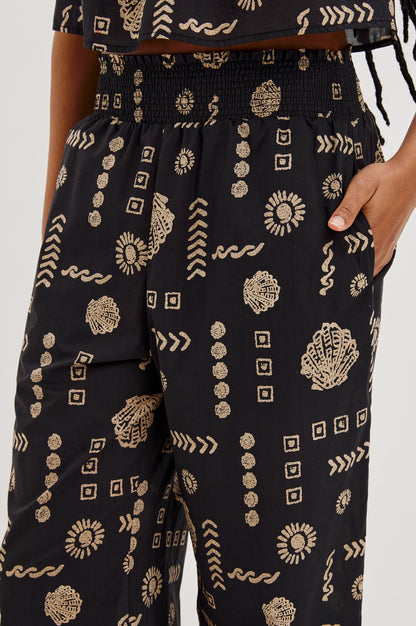 Brendon Pant - Sahil Kabuklari