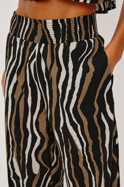 Brendon Pant - Kanyon Çizgili