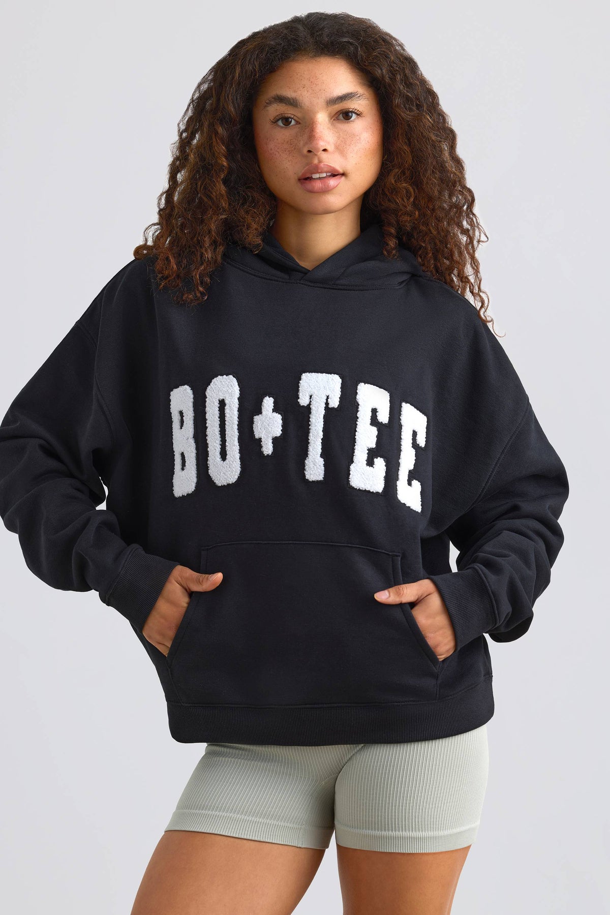 Siyah Oversize Kapüşonlu Sweatshirt