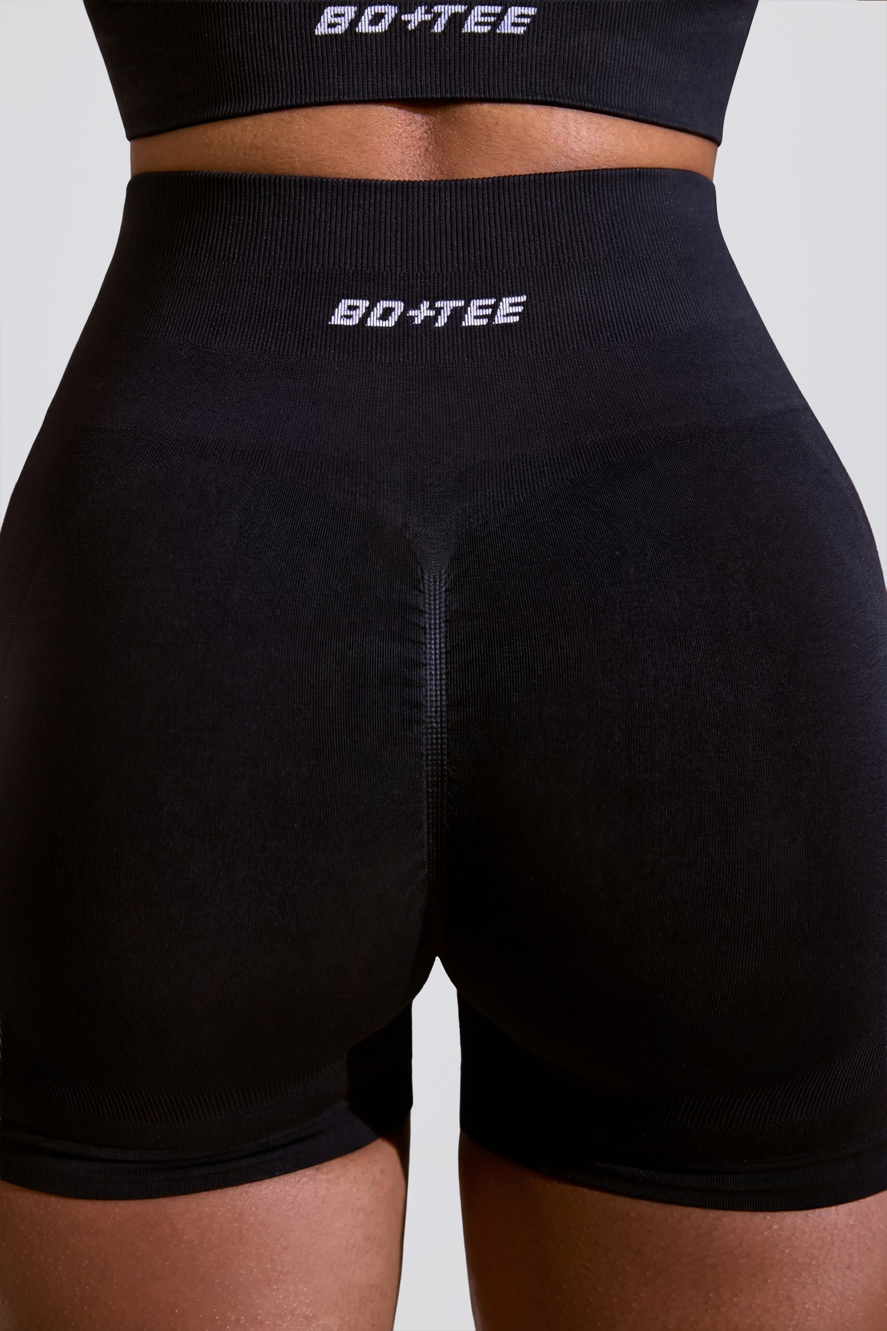 Yüksek Bel Define Luxe Siyah Mini Şort