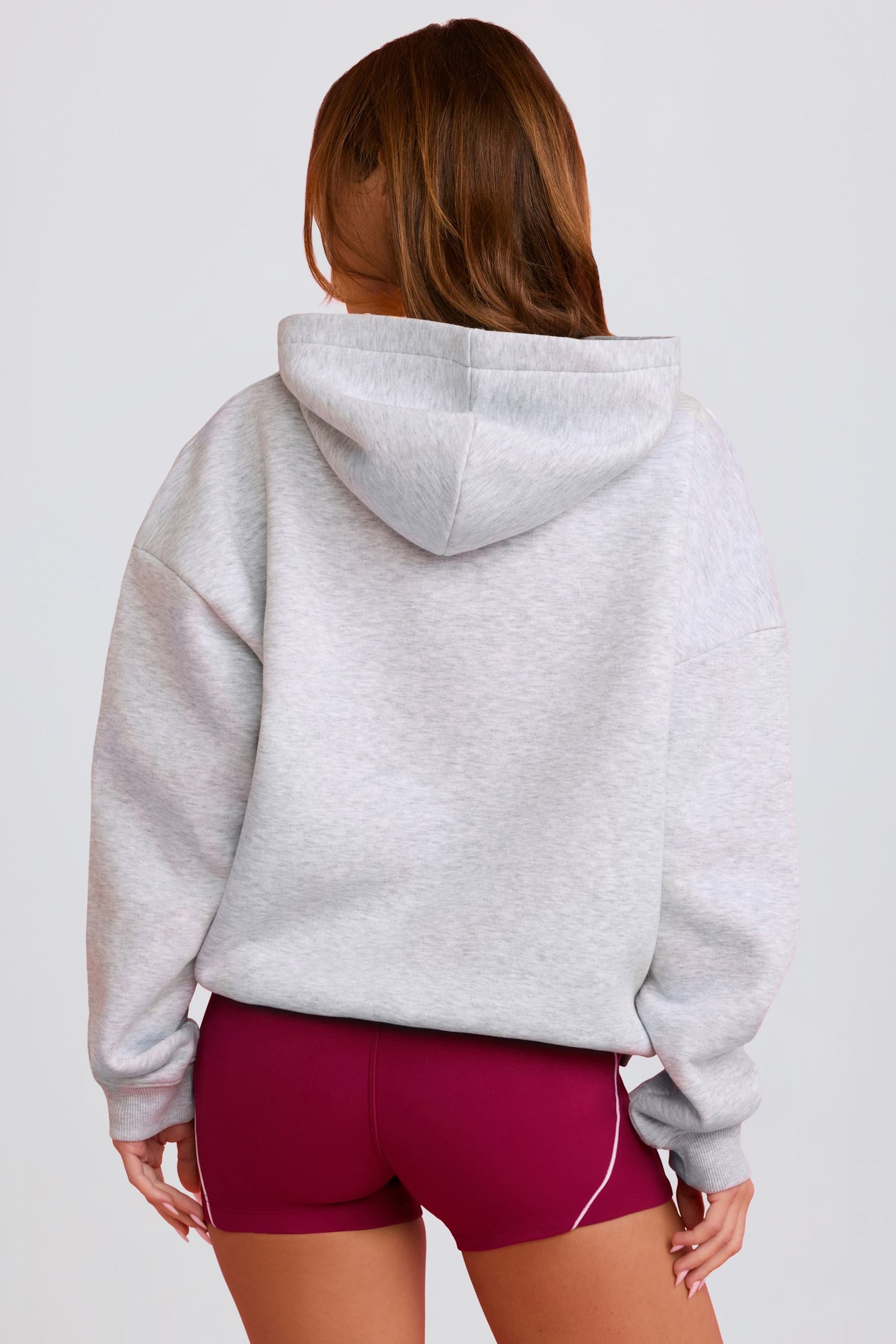 Gri Renkte Büyük Beden Aplike Kapüşonlu Sweatshirt