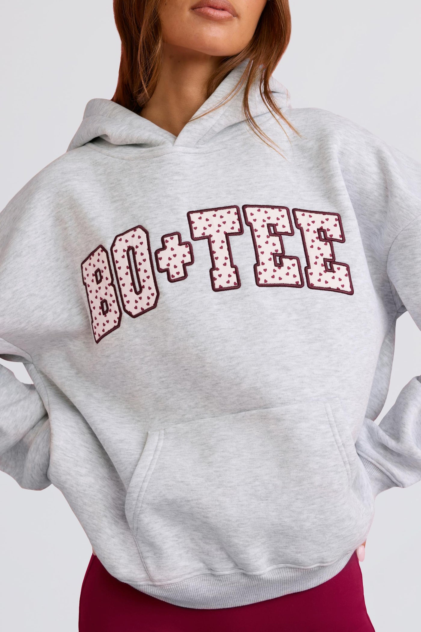 Gri Renkte Büyük Beden Aplike Kapüşonlu Sweatshirt