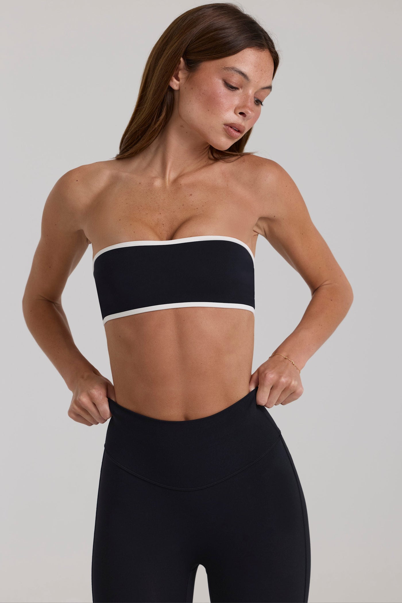 Siyah Renkli Yumuşak Aktif Bandeau Spor Sütyeni