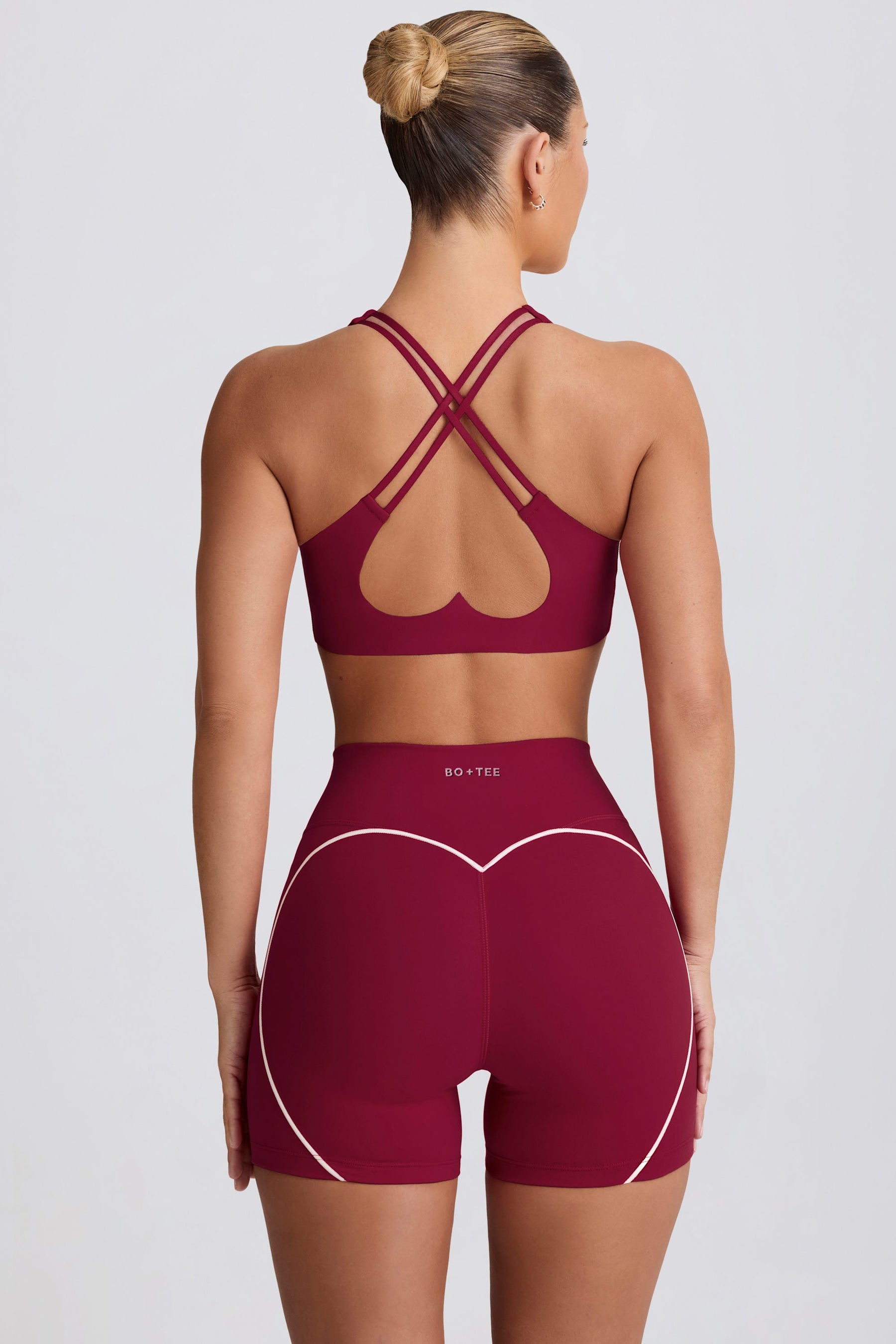 Bordo Renkli Yumuşak Aktif Mini Şort