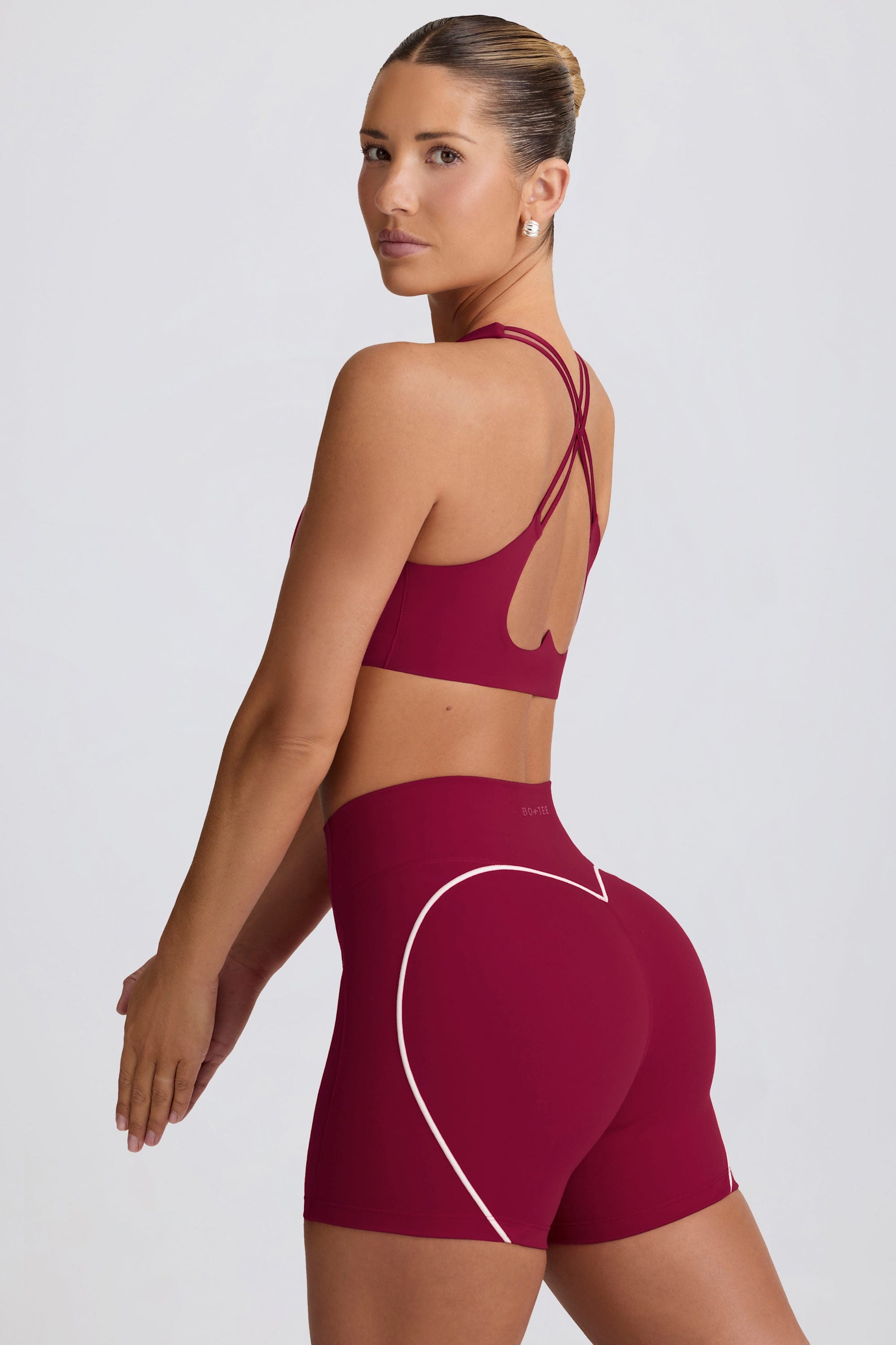 Bordo Renkli Yumuşak Aktif Mini Şort