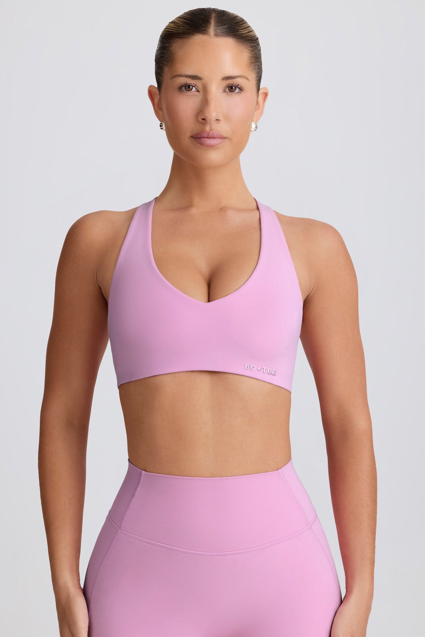 Toz Pembe Renkte Yumuşak Aktif V Yaka Spor Sütyeni