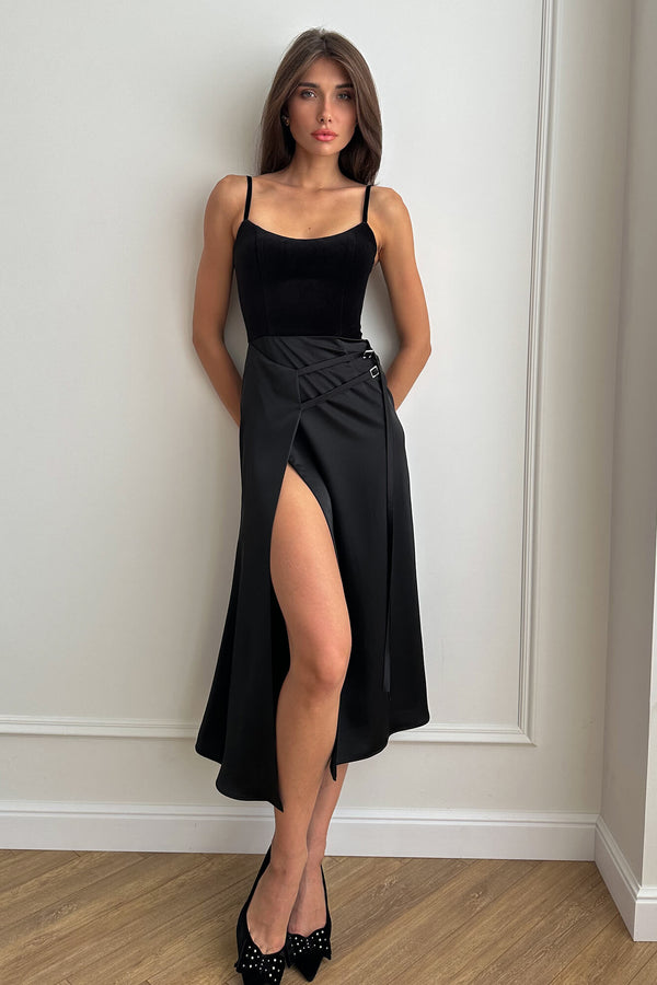 Kadife Korseli Askılı Midi Elbise