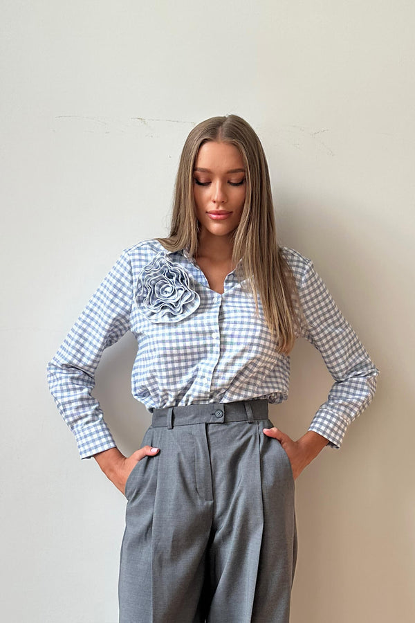 Gül Detaylı Gömlek