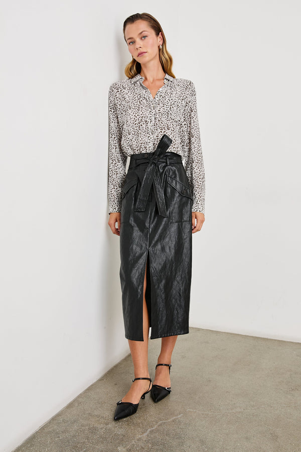 Josephıne Gömlek - Kömür Suluboya Çita