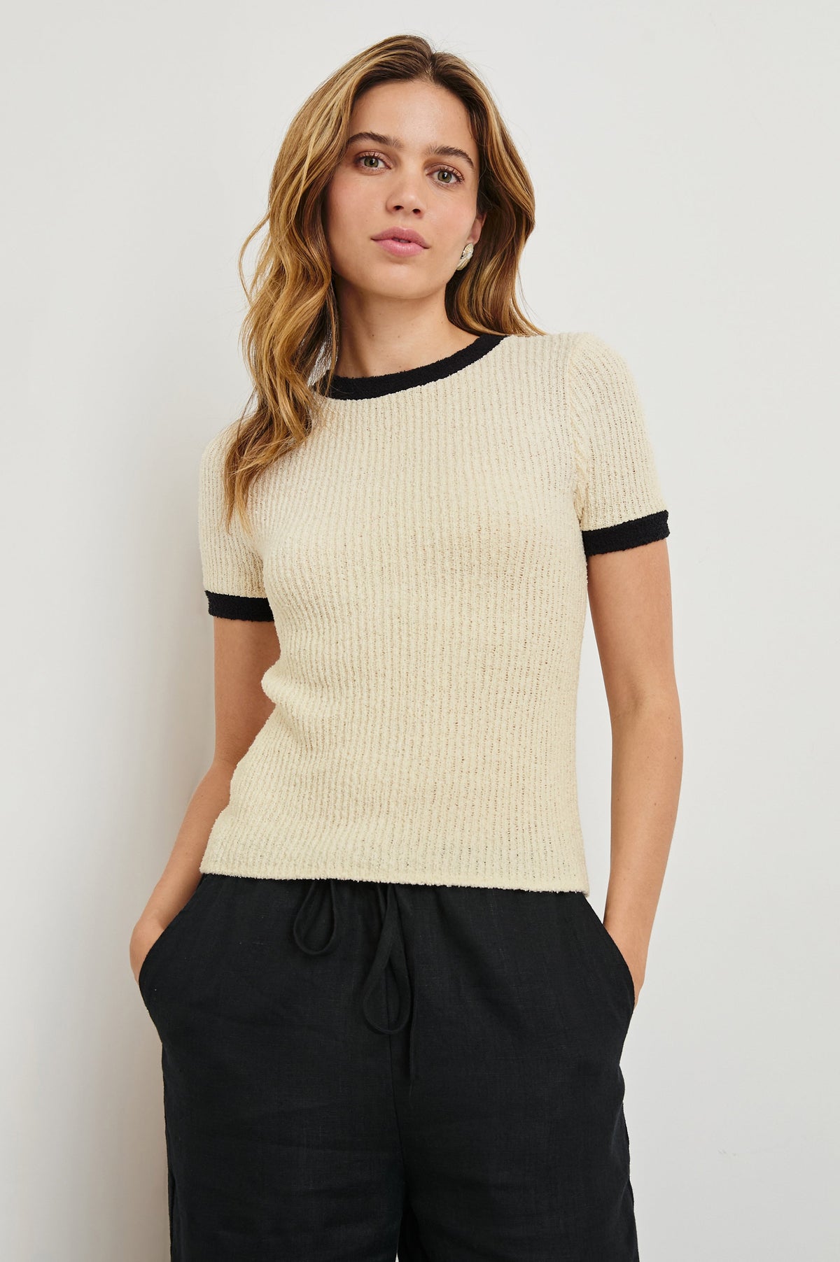 Meredıth Üst - Fildişi Siyah