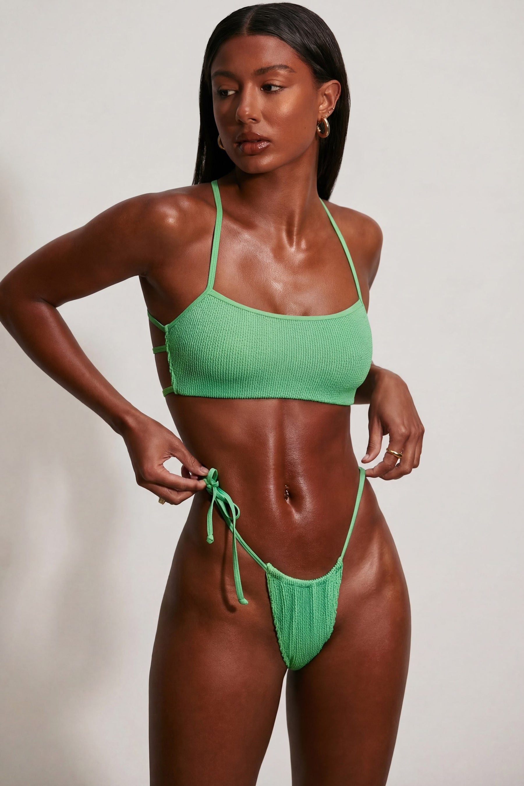 Askılı, V Yakalı, Deniz Köpüğü Yeşili Bikini Üstü