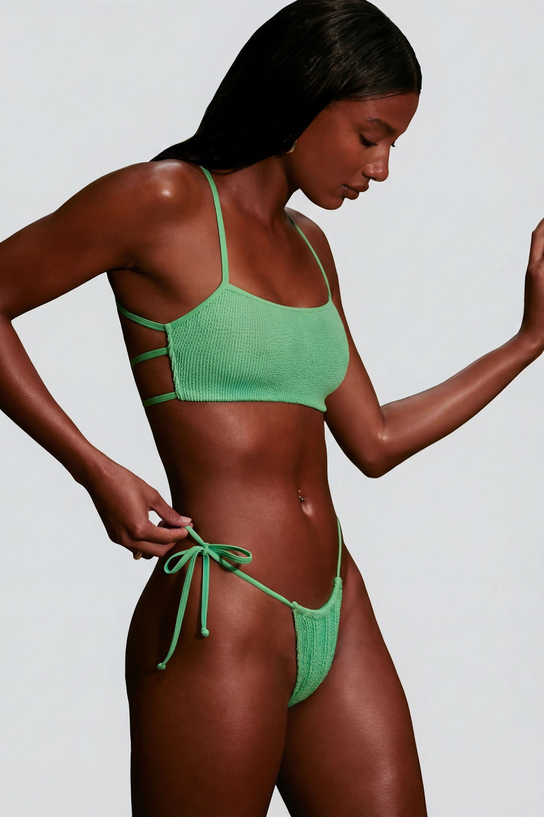 Askılı, V Yakalı, Deniz Köpüğü Yeşili Bikini Üstü