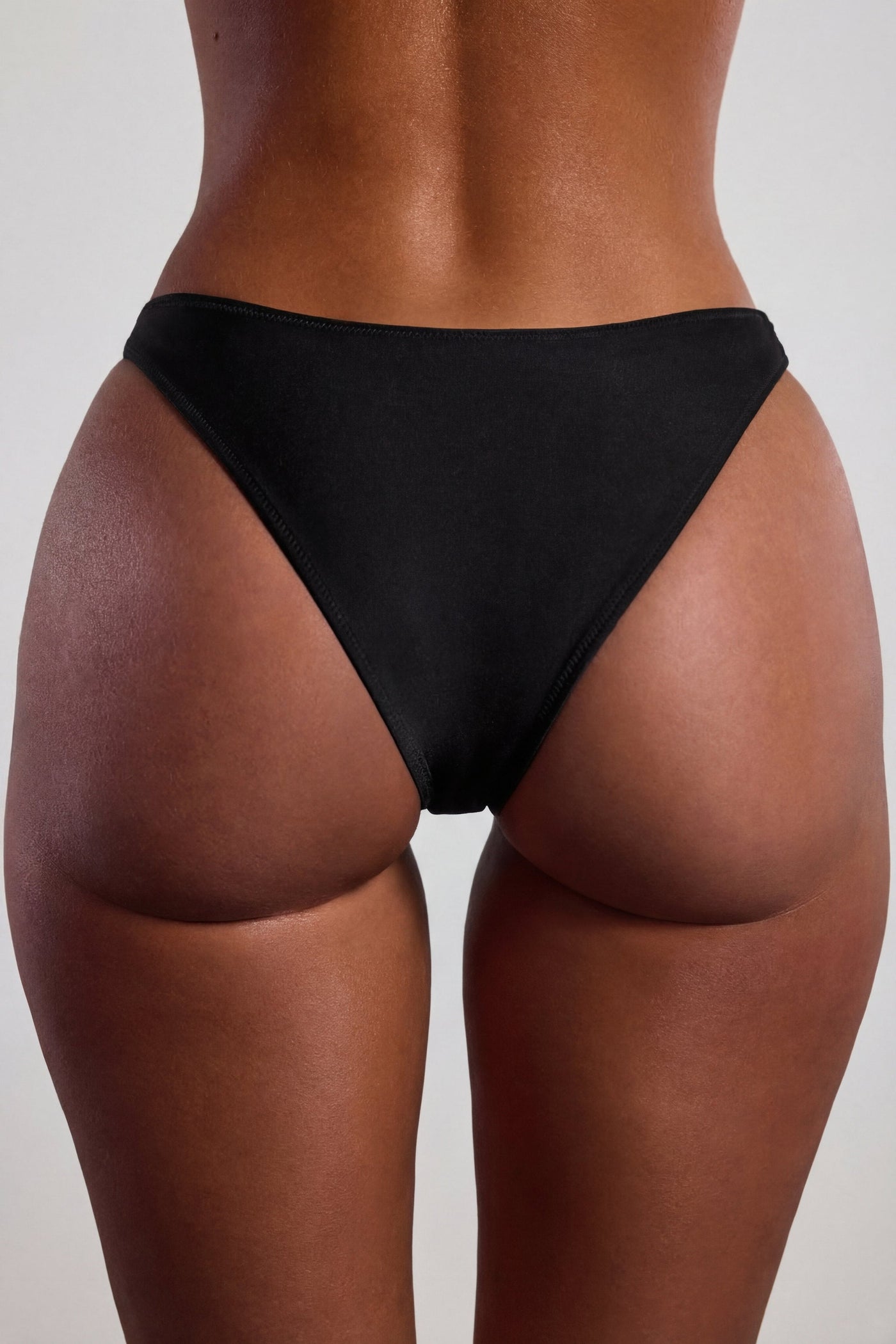 Siyah Renkli, Boncuk İşlemeli Bandeau Bikini Üstü