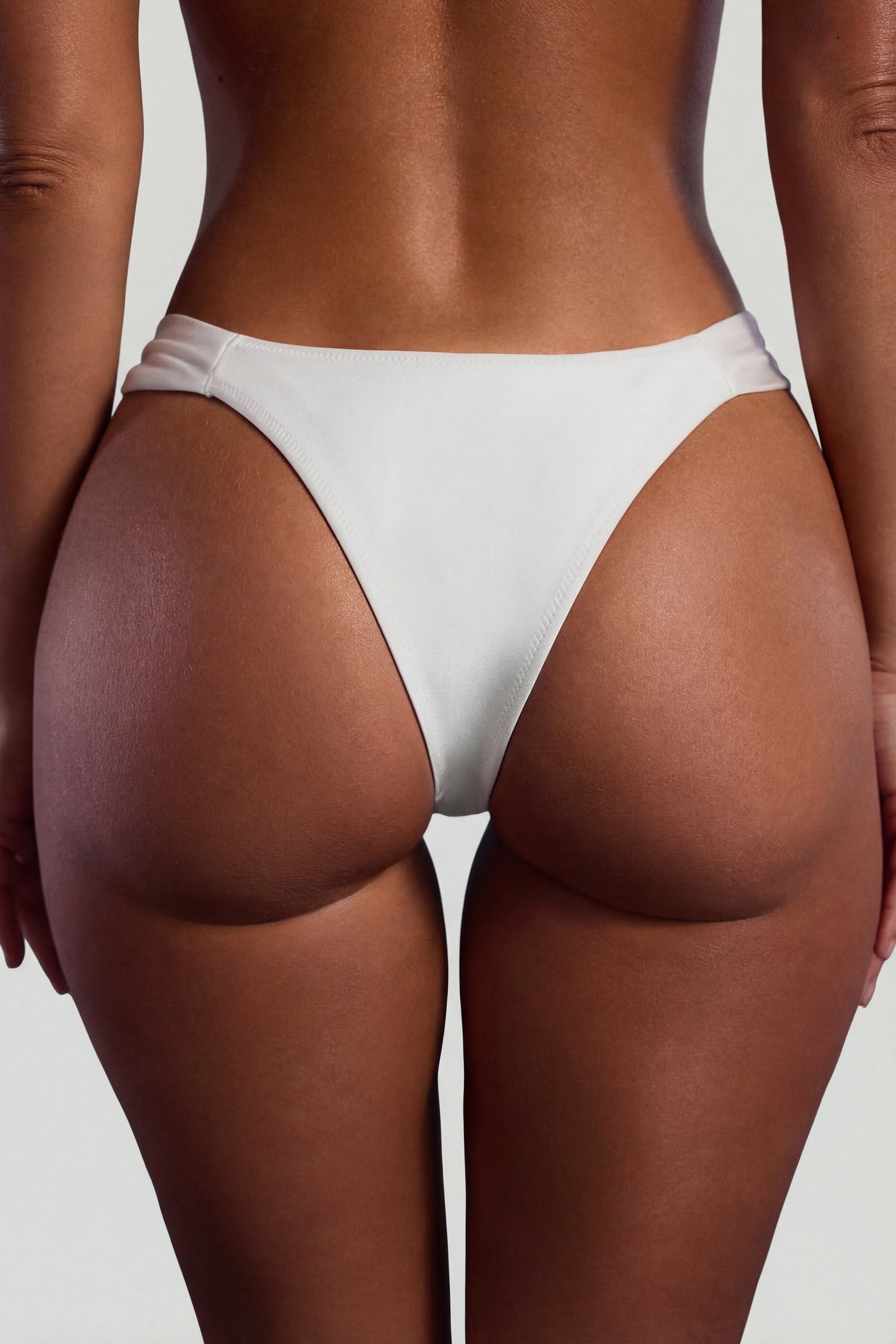 Boncuk İşlemeli, Fildişi Rengi Bandeau Bikini Üstü