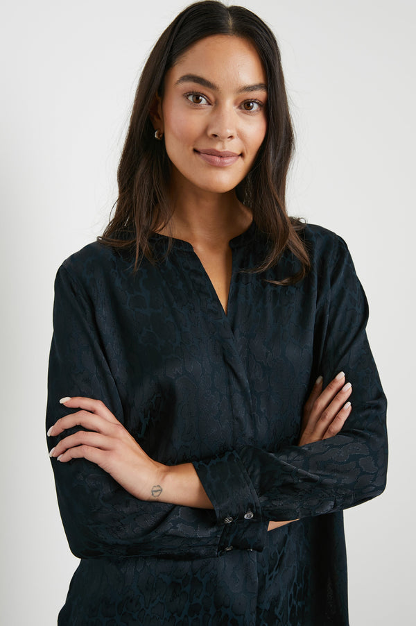 İnci Üst - Oniks Leopar