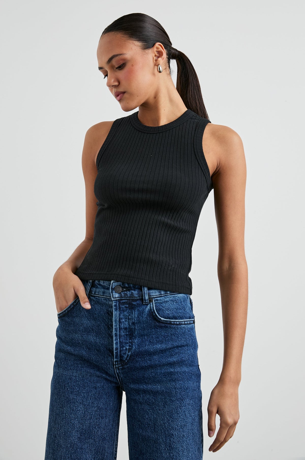 Yarışçı Tank - Gerçek Siyah