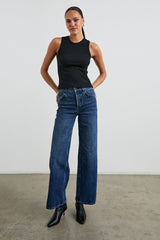 Yarışçı Tank - Gerçek Siyah