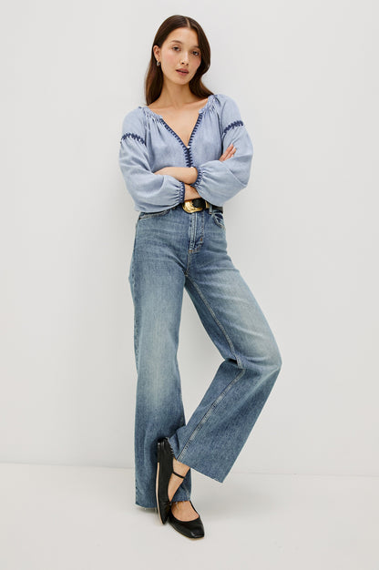 Toshi Top - Orta Bulut Yikama