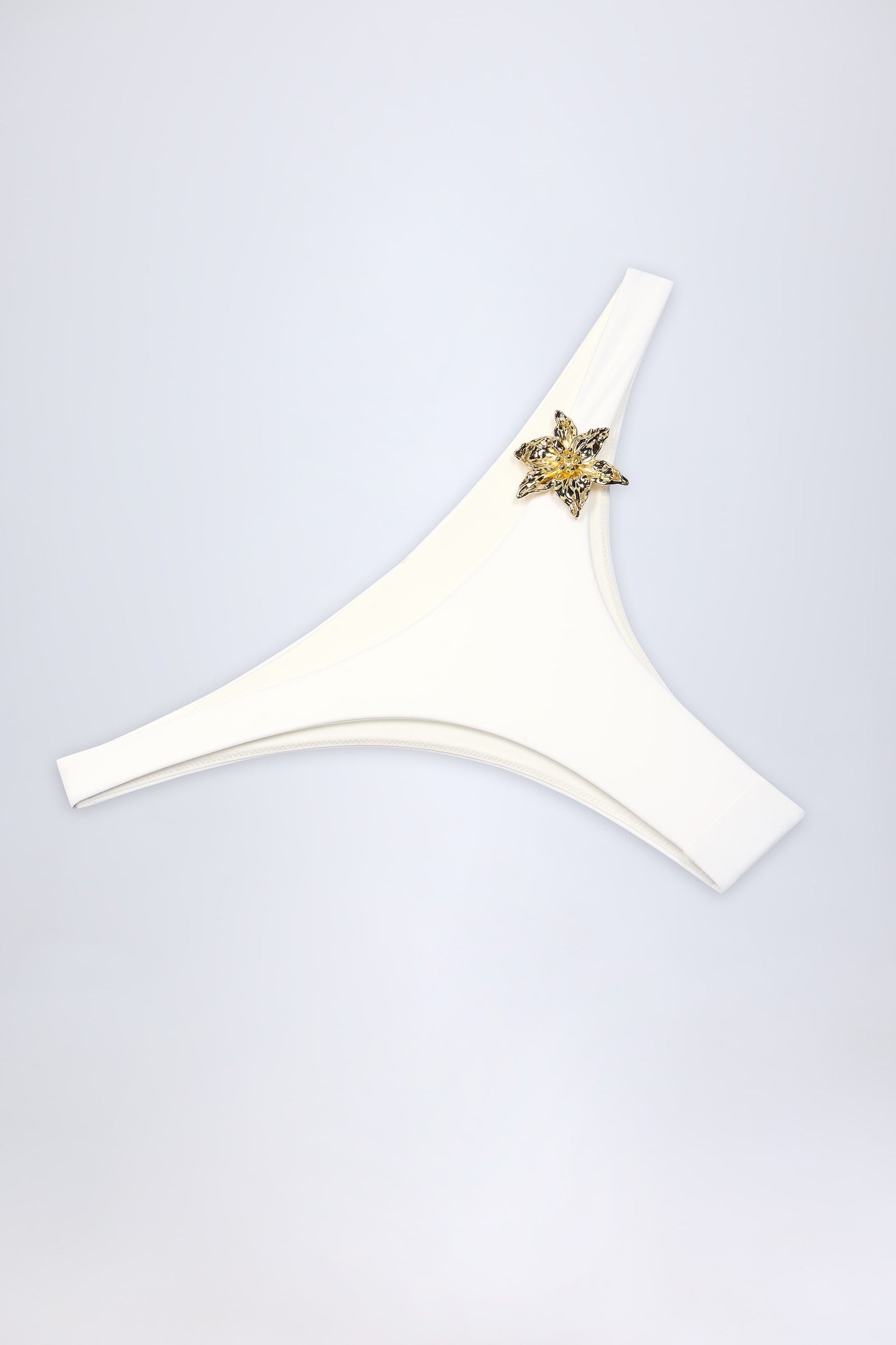 Beyaz Renkli, Metal Detaylı, Şık Bikini Altı