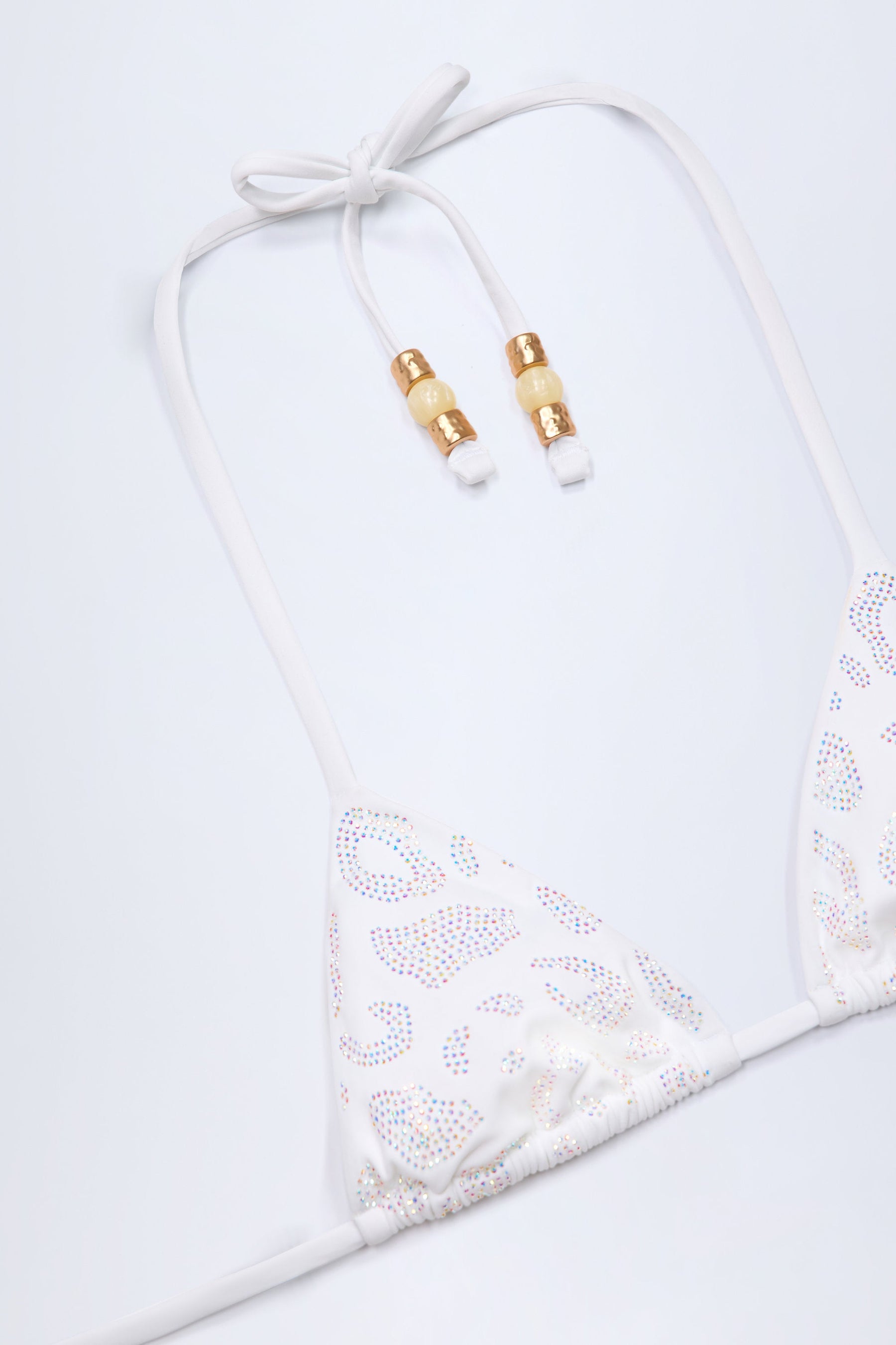 Beyaz Renkli, Üçgen Şekilli, Şık Detaylı Bikini Üstü