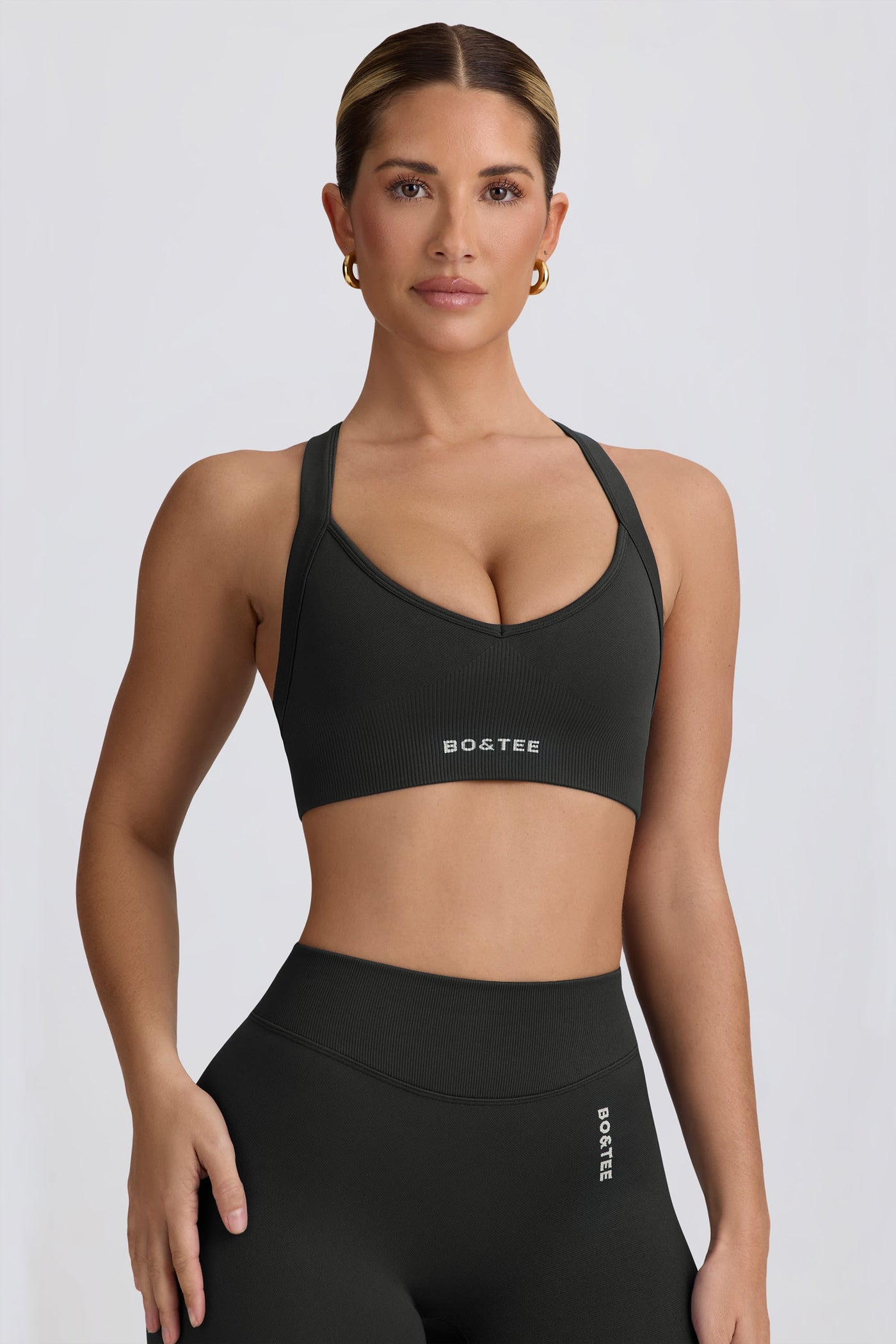 Super Sculpt Dikişsiz Çapraz Sırtlı Spor Sütyeni, Kül Rengi