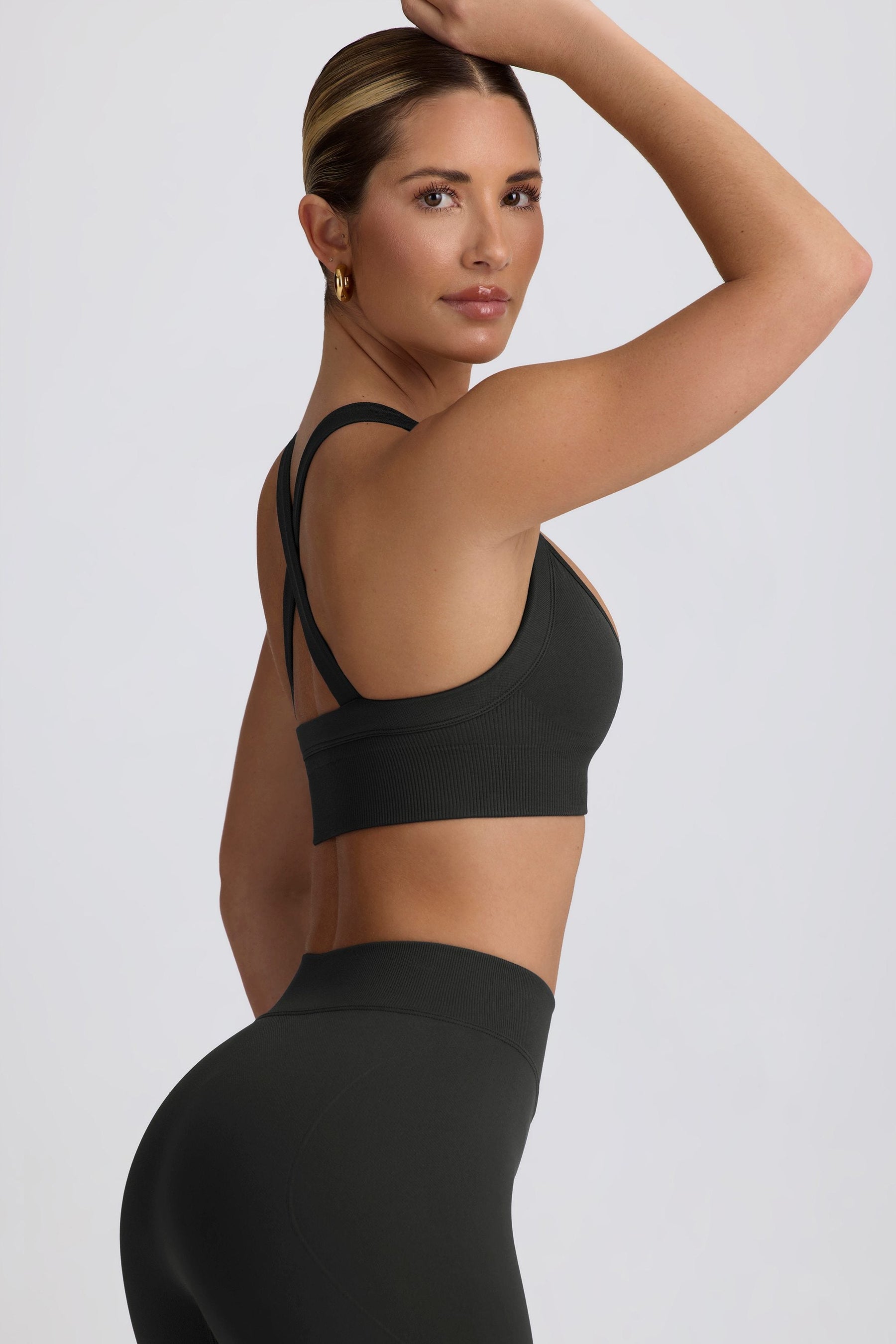 Super Sculpt Dikişsiz Çapraz Sırtlı Spor Sütyeni, Kül Rengi