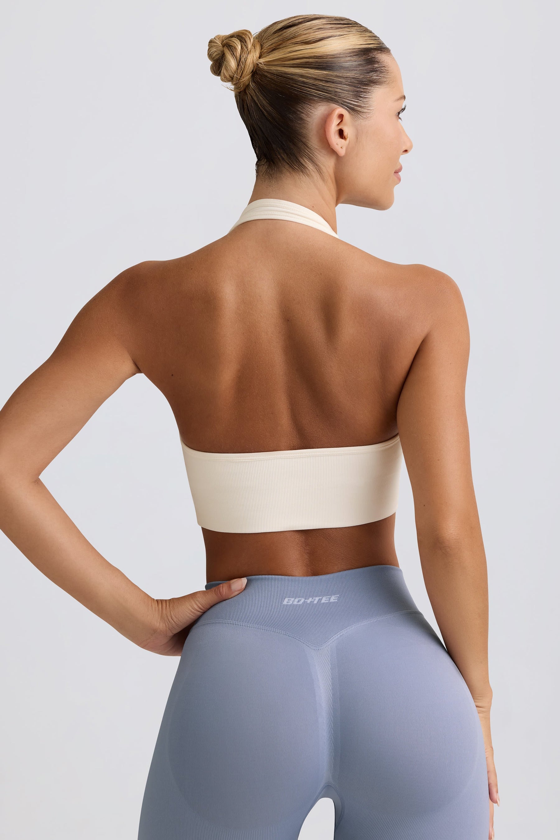 Define Luxe Halter Yaka Spor Sütyeni, Beyaz