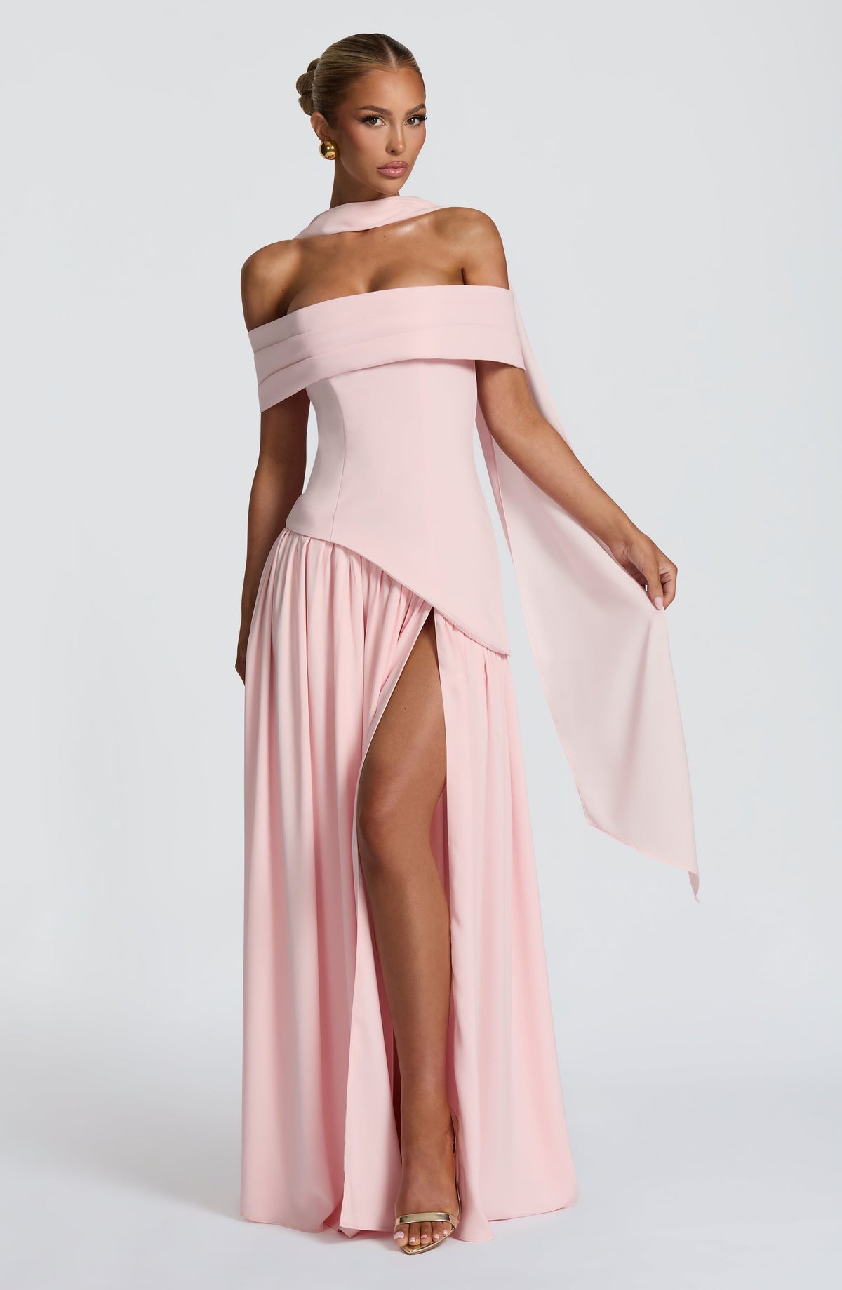 Delilah Maxi Elbise - Pudra Pembesi