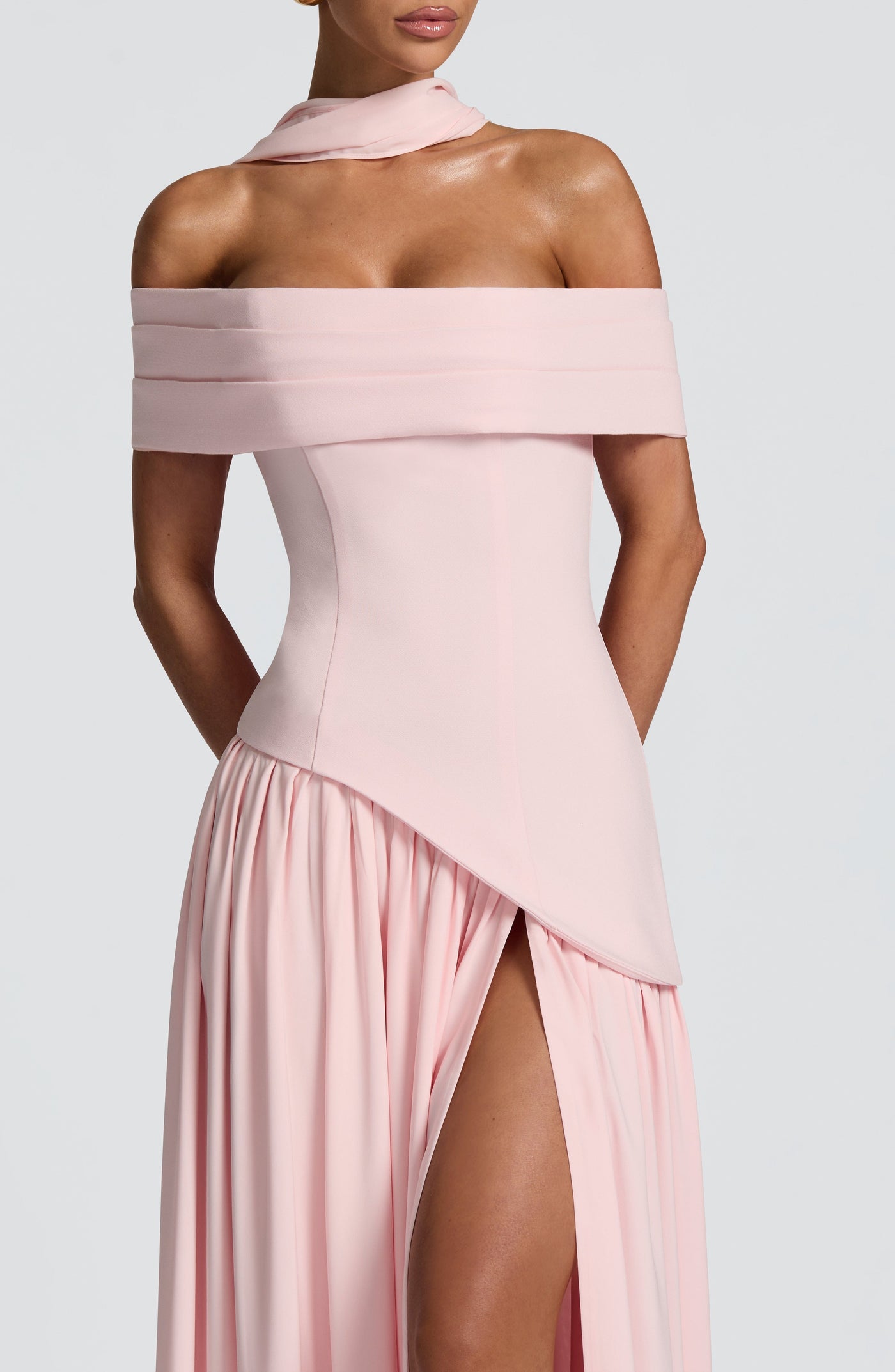 Delilah Maxi Elbise - Pudra Pembesi