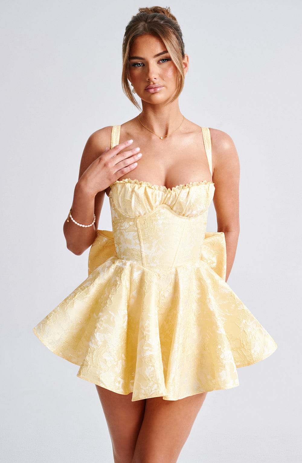 Emelie Tulumu - Buttercup