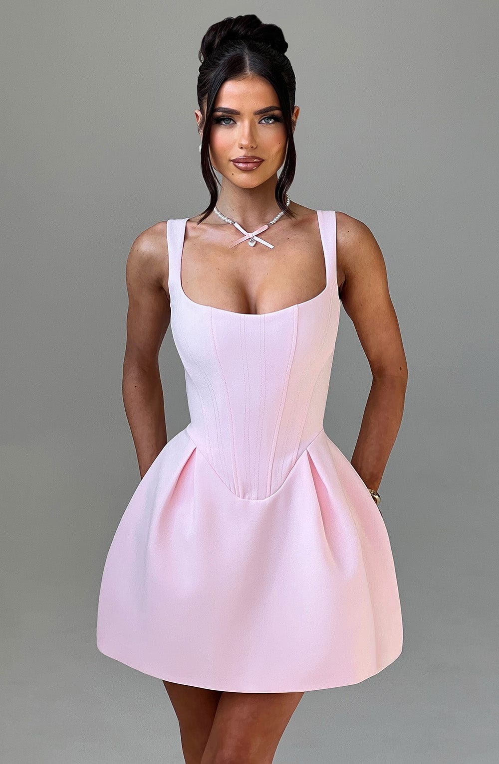 Janiyah Mini Elbise - Pudra Pembesi