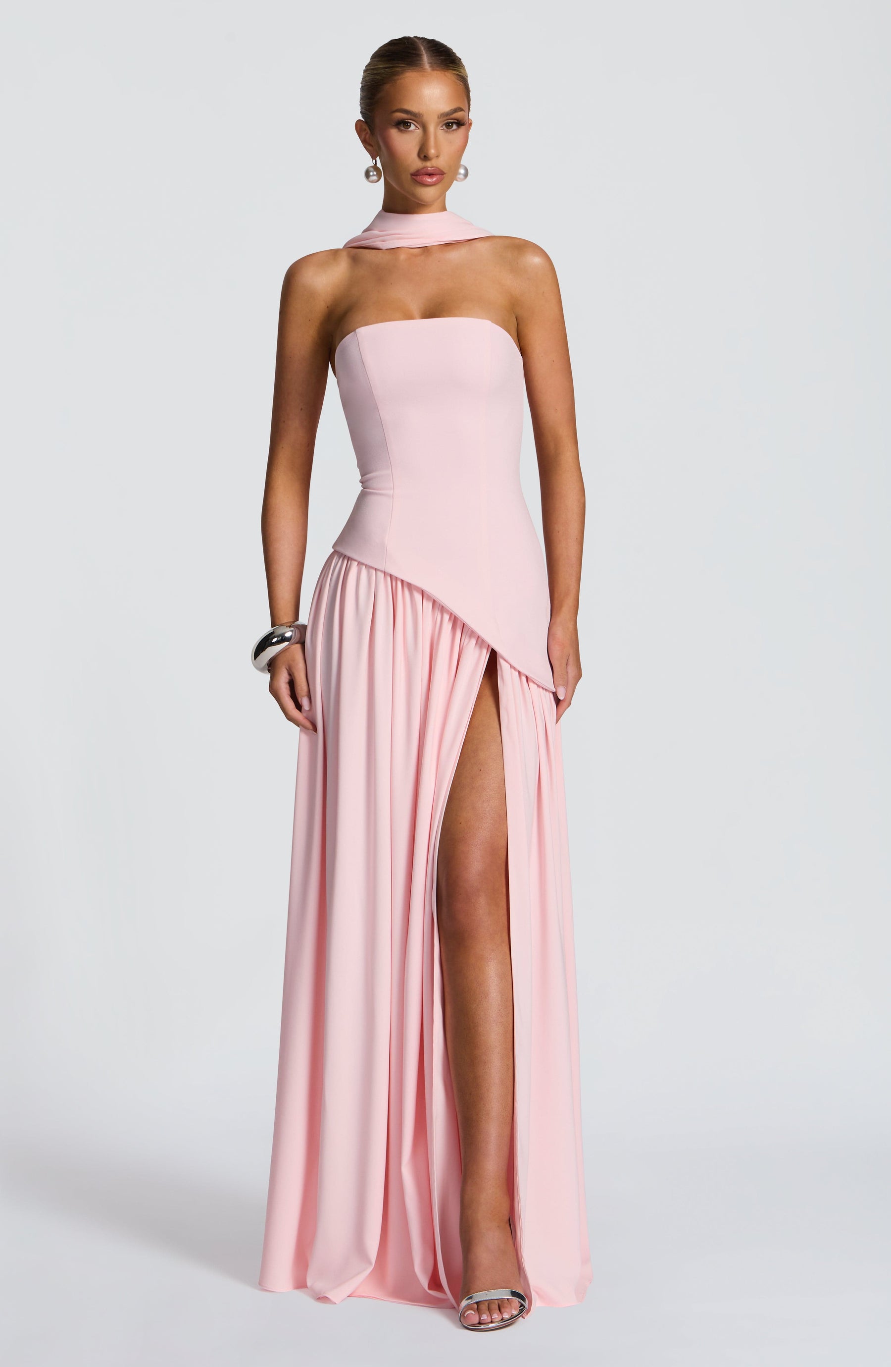 Maliyah Maxi Elbise - Pudra Pembesi