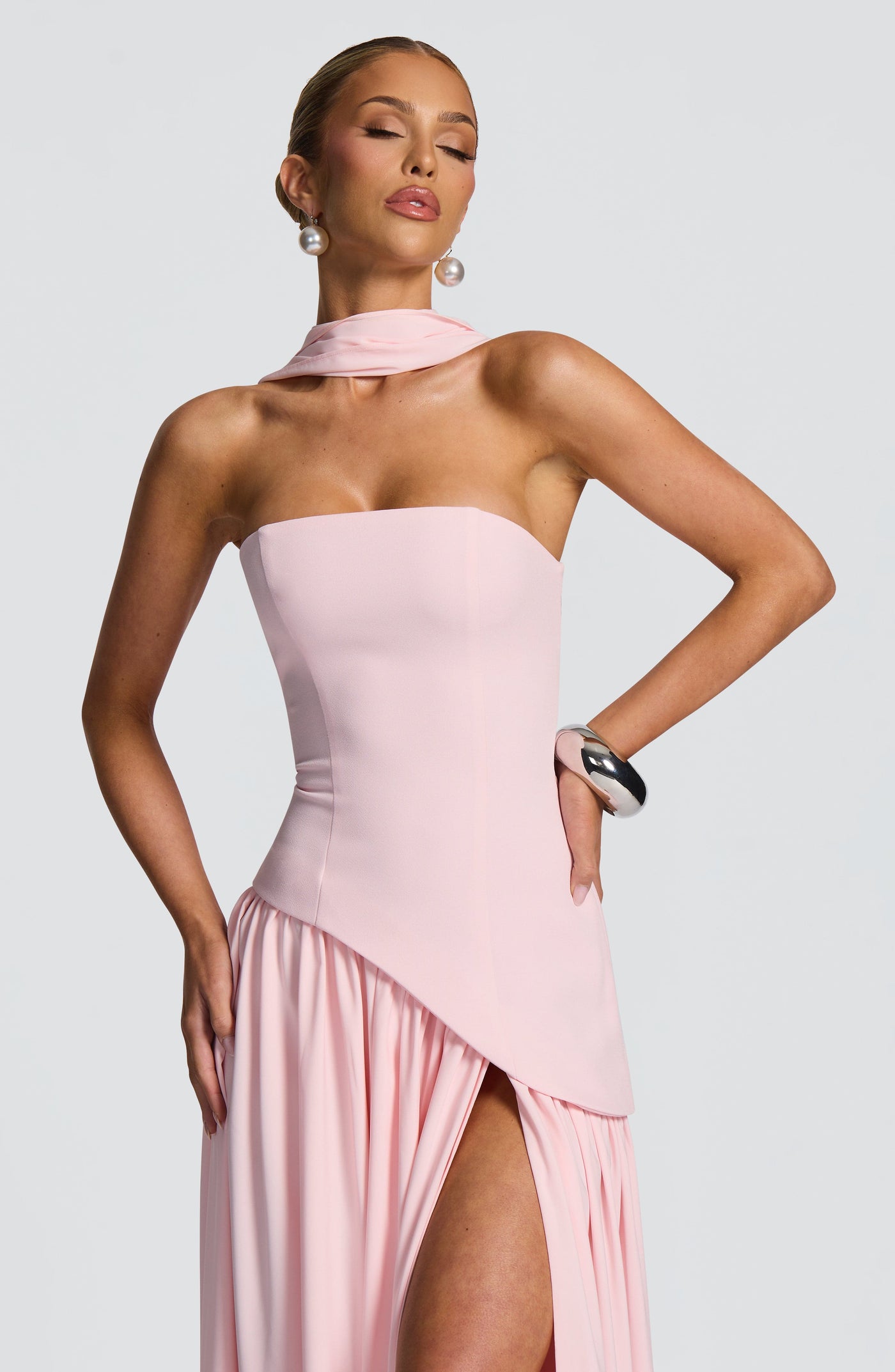 Maliyah Maxi Elbise - Pudra Pembesi