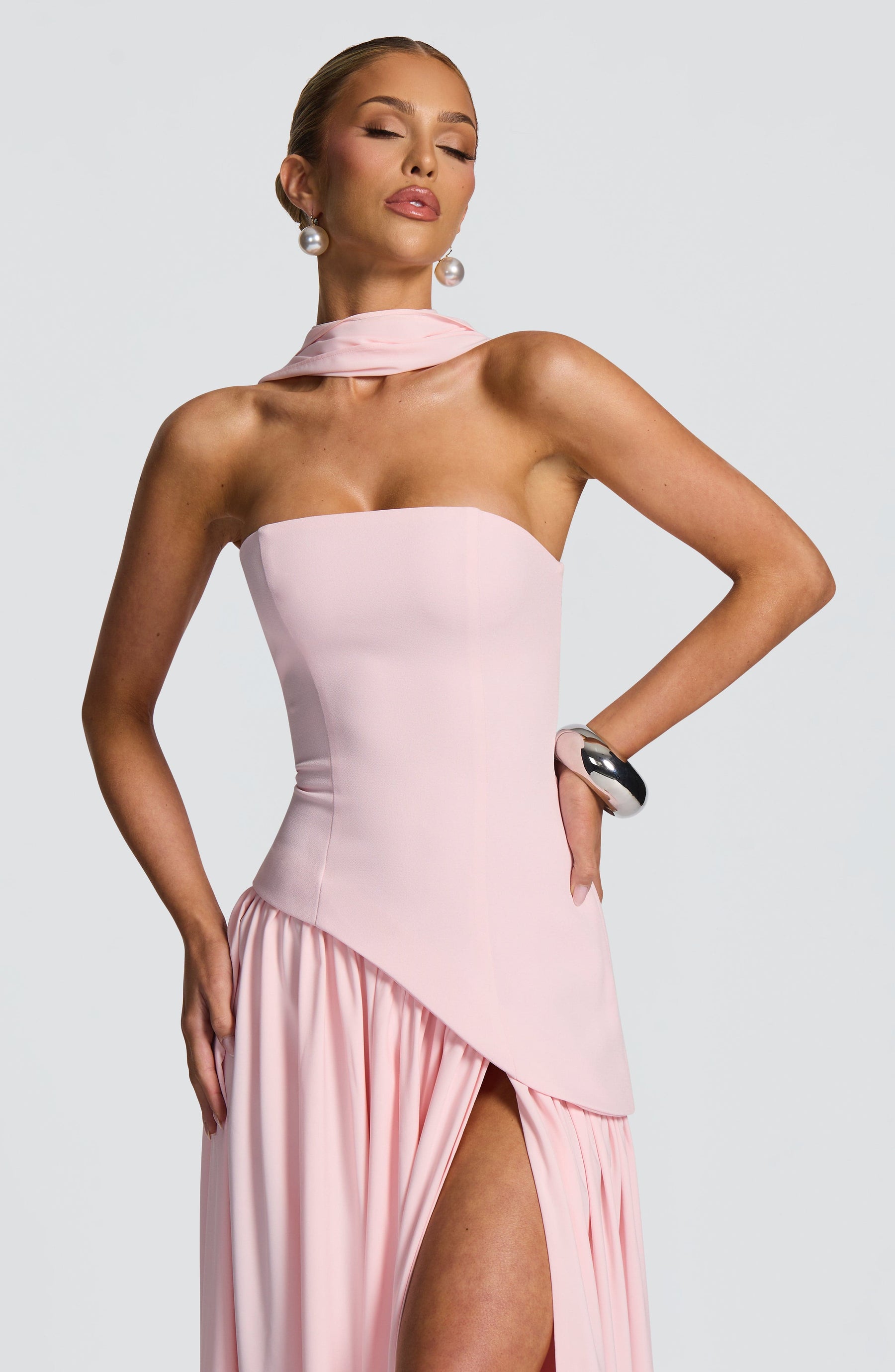 Maliyah Maxi Elbise - Pudra Pembesi