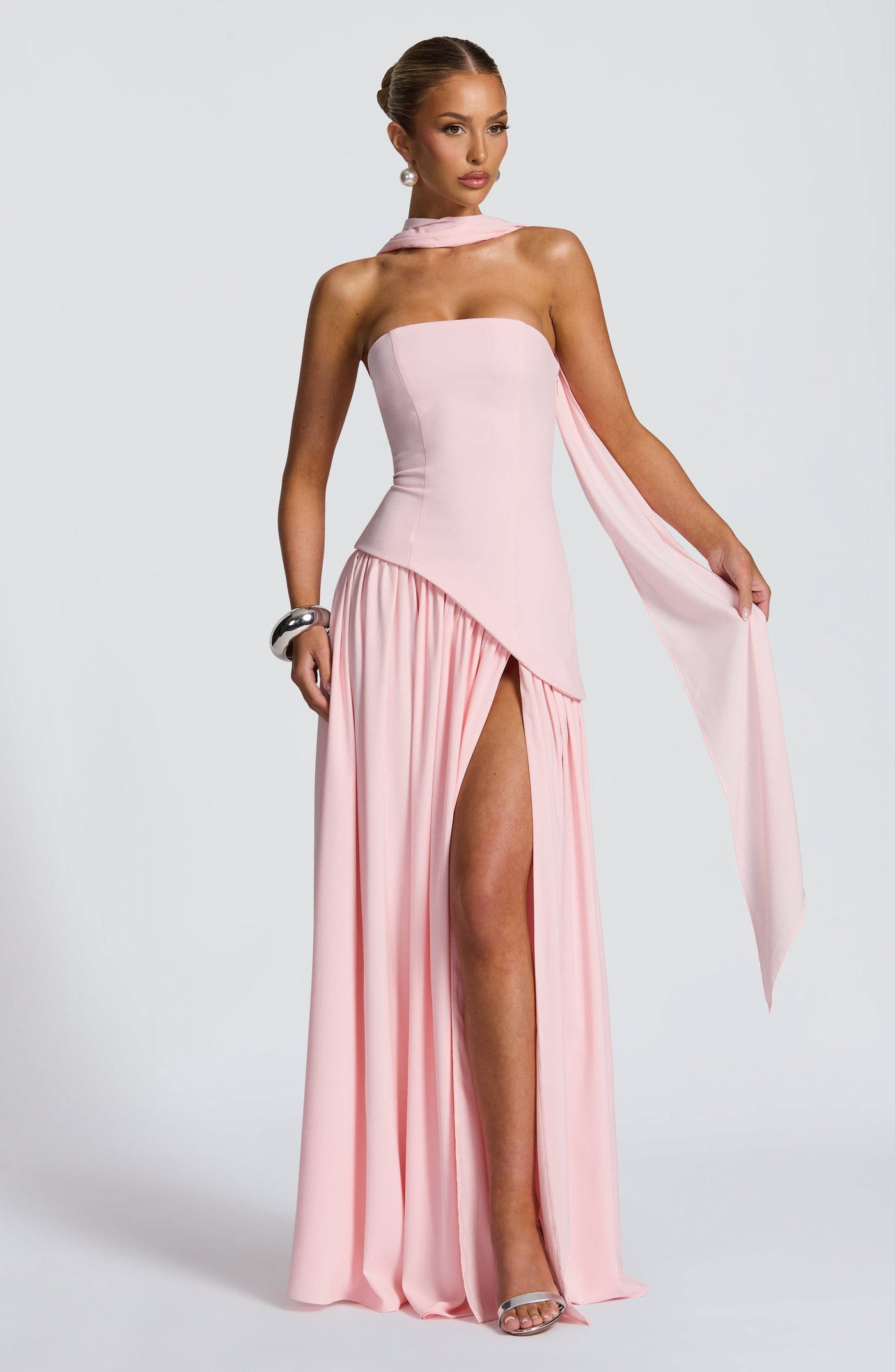Maliyah Maxi Elbise - Pudra Pembesi