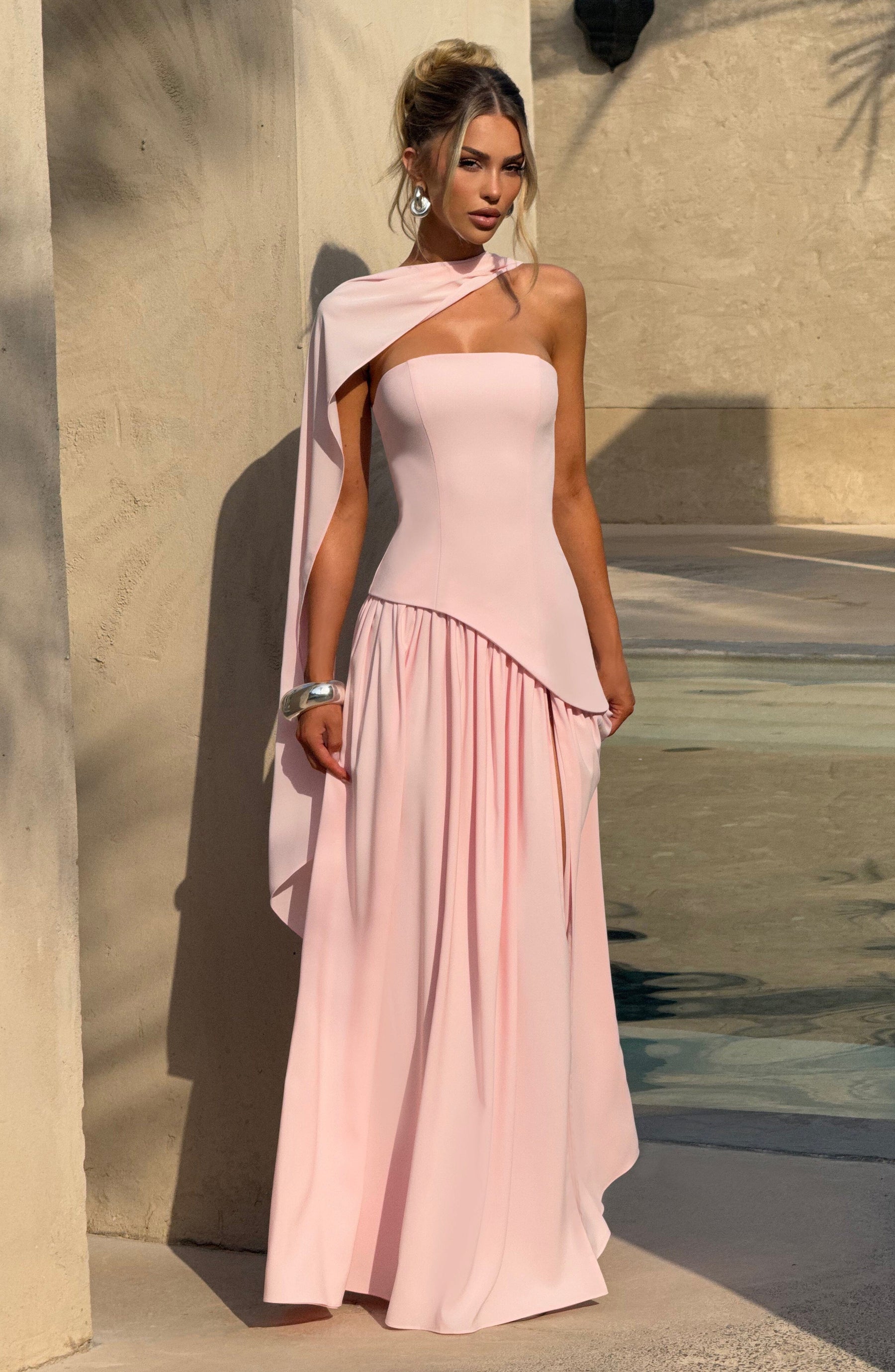 Maliyah Maxi Elbise - Pudra Pembesi