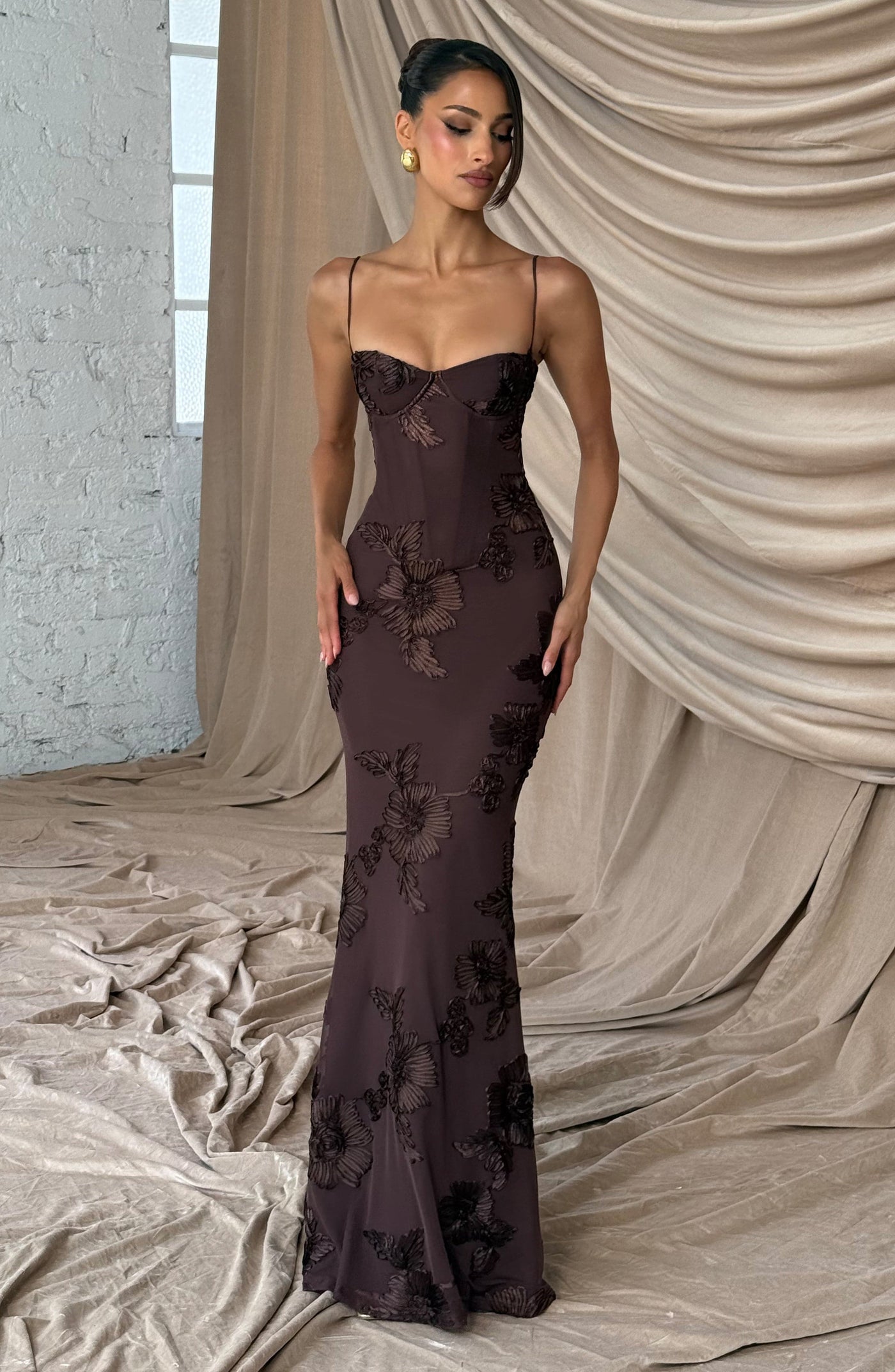 Nefertiti Maxi Elbise - Erik Kahverengi