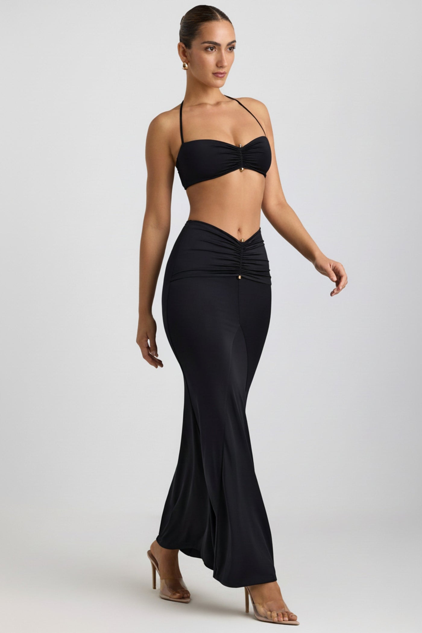 Siyah Renkli, İnce Kumaşlı, Metal Detaylı Askılı Bralet