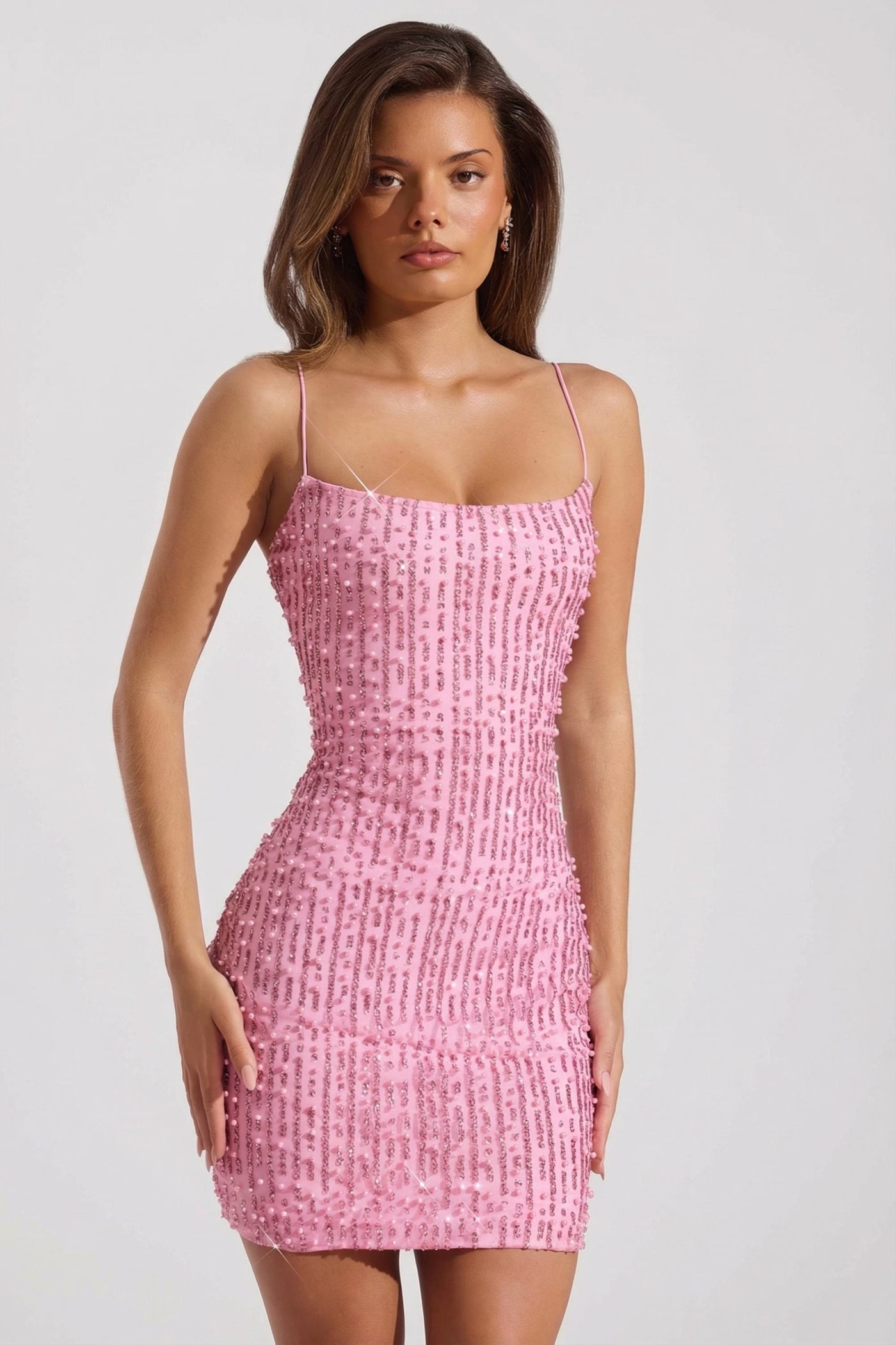 Pembe Renkli, İşlemeli, Yuvarlak Yakalı, Vücuda Oturan Mini Elbise