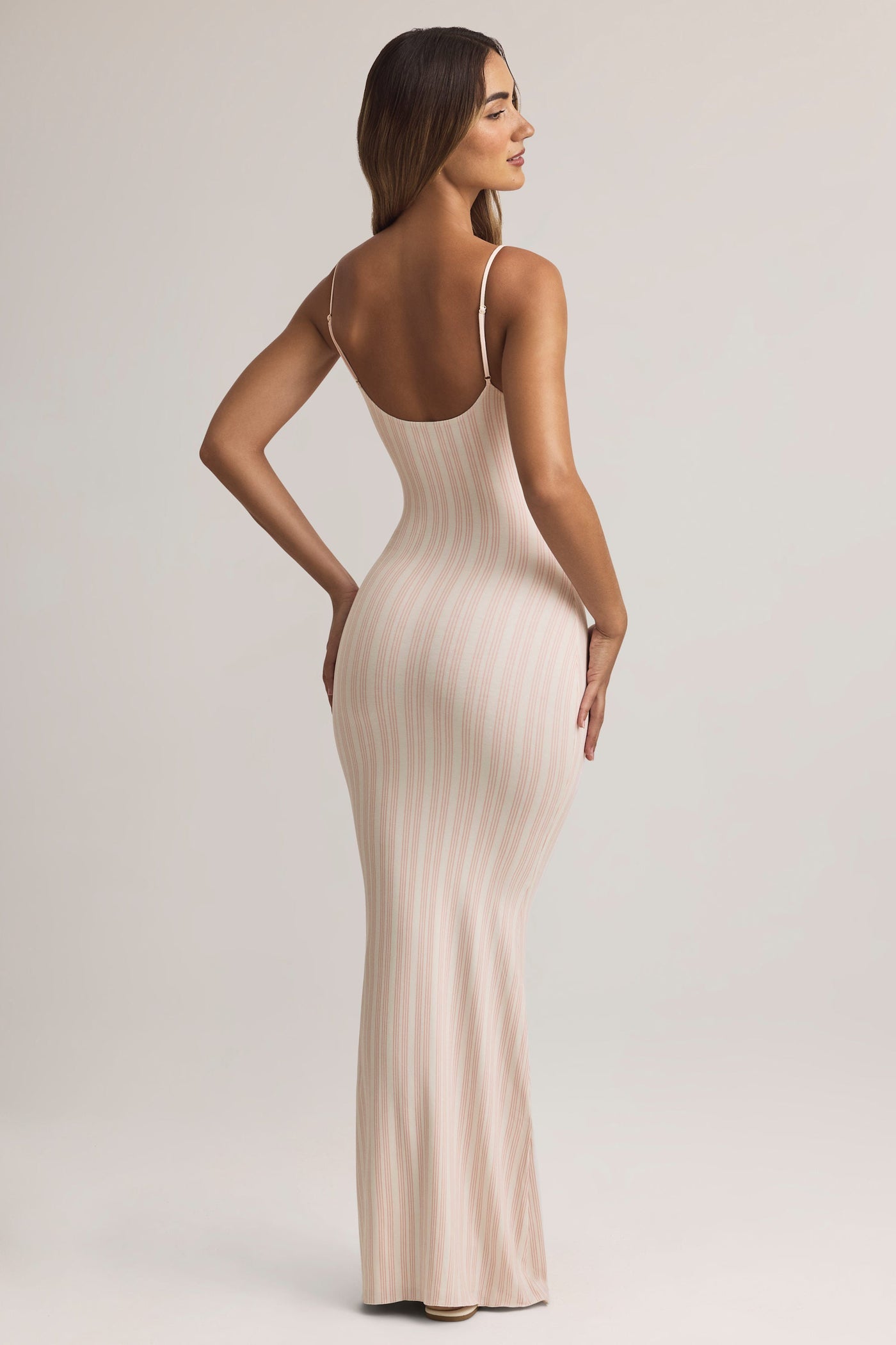 Modal Kumaştan, Yuvarlak Yakalı, Askılı, Çizgili Desenli Maksi Elbise