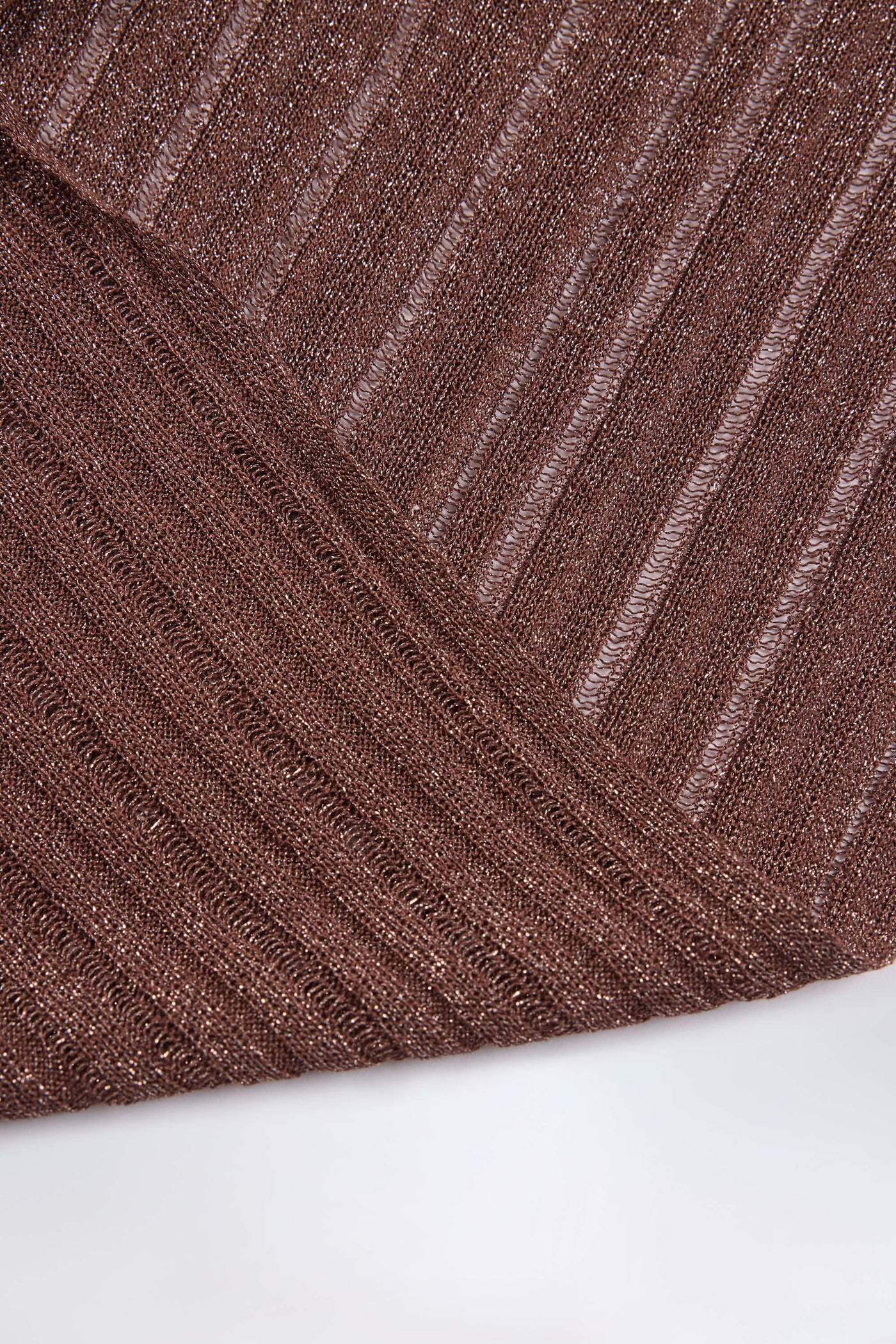 Bronz Renkte Dekolteli Askılı Crop Bluz