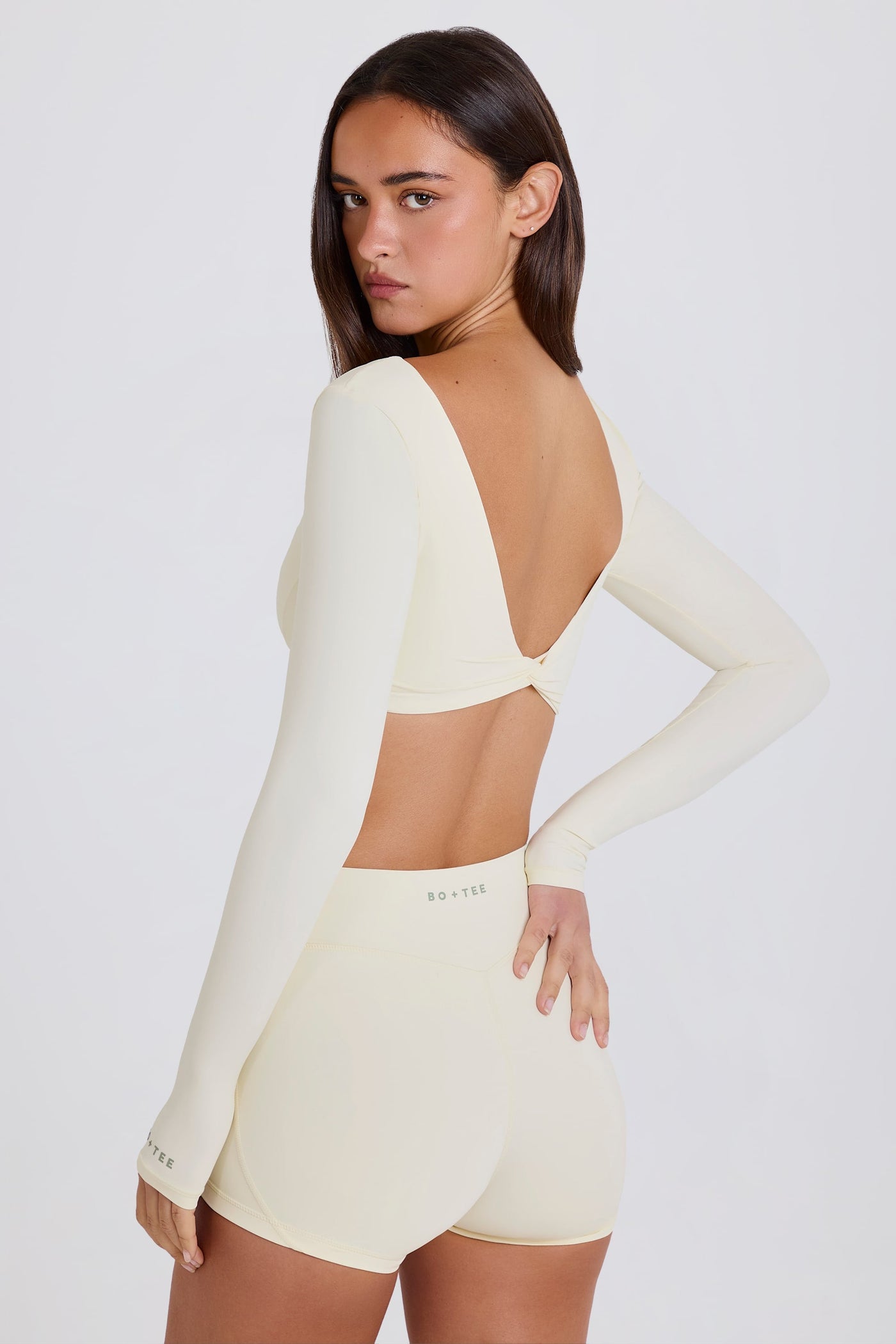 Dört Yöne Esnek, Çok Amaçlı Uzun Kollu, Krem Rengi Crop Top