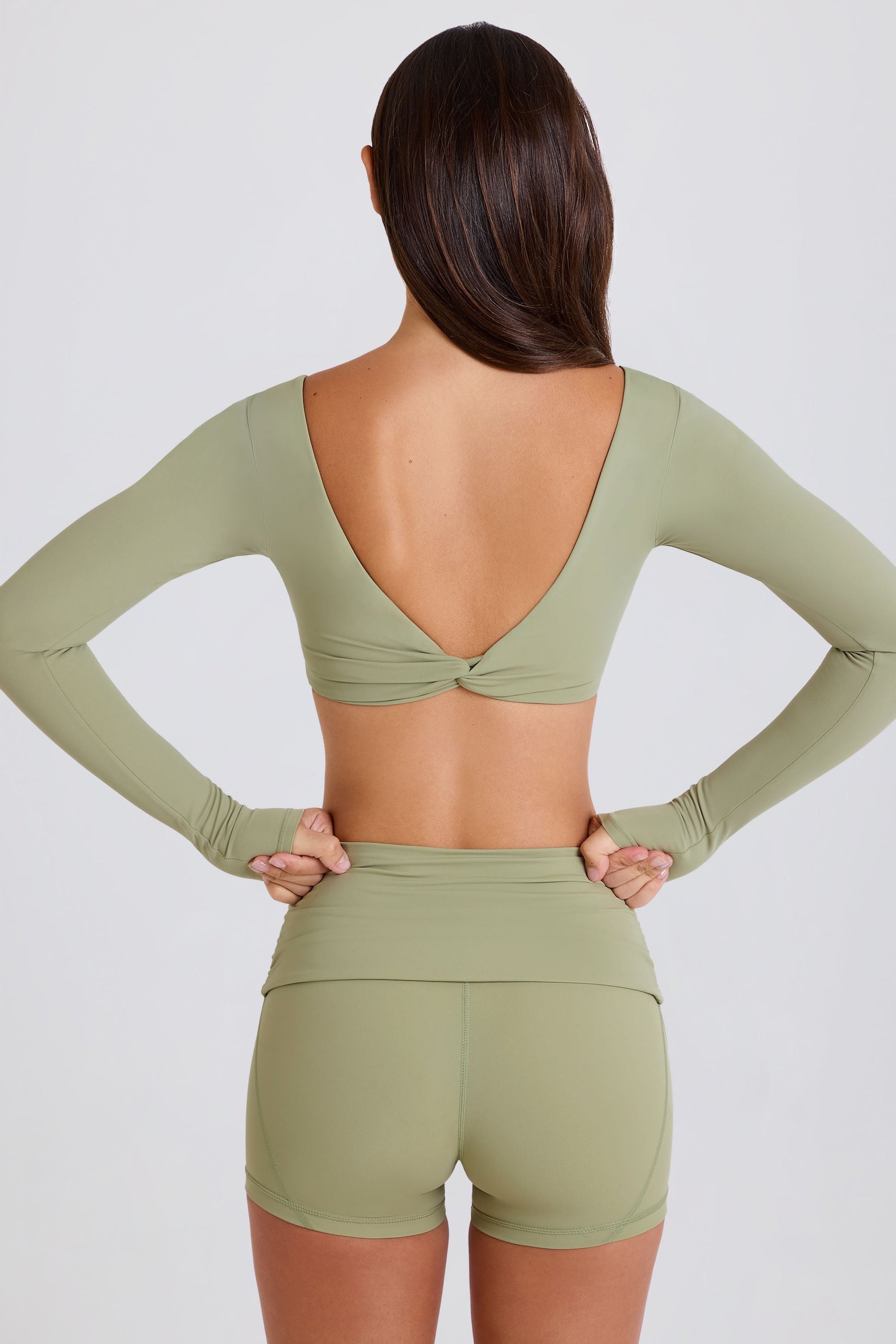 Matcha Renginde, Dört Yöne Esneyen, Çok Yönlü Uzun Kollu Crop Top.