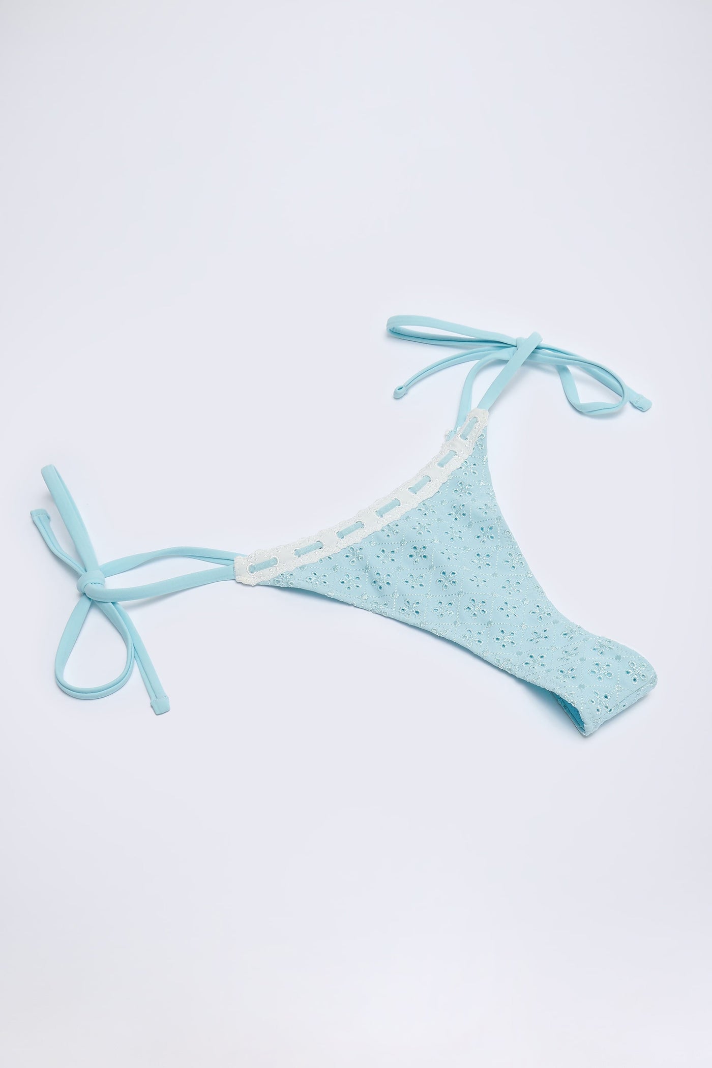Pudra Mavisi Renkli, Yandan Bağlamalı Broderie Anglaise Tanga Bikini Altı